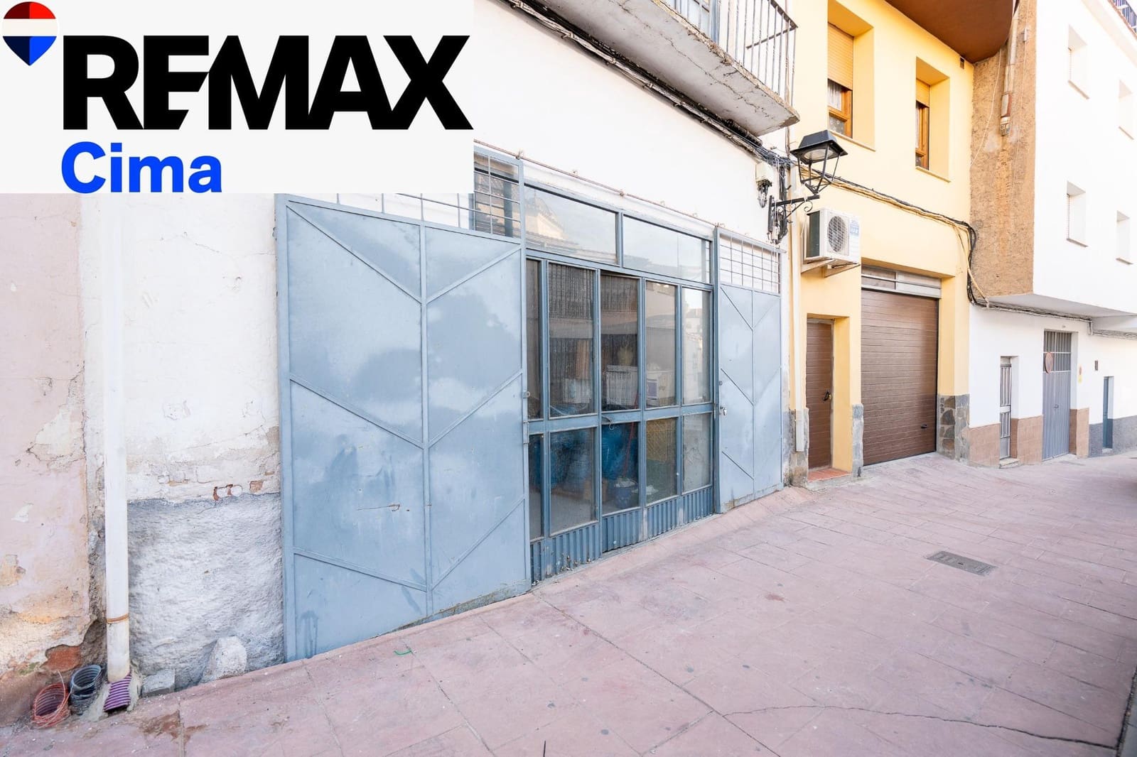 Adosado en Zújar en venta - 69.900 € (Ref: 9890569)