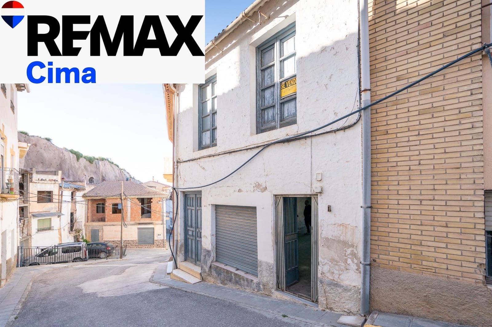 Adosado en Zújar en venta - 69.900 € (Ref: 9890569)
