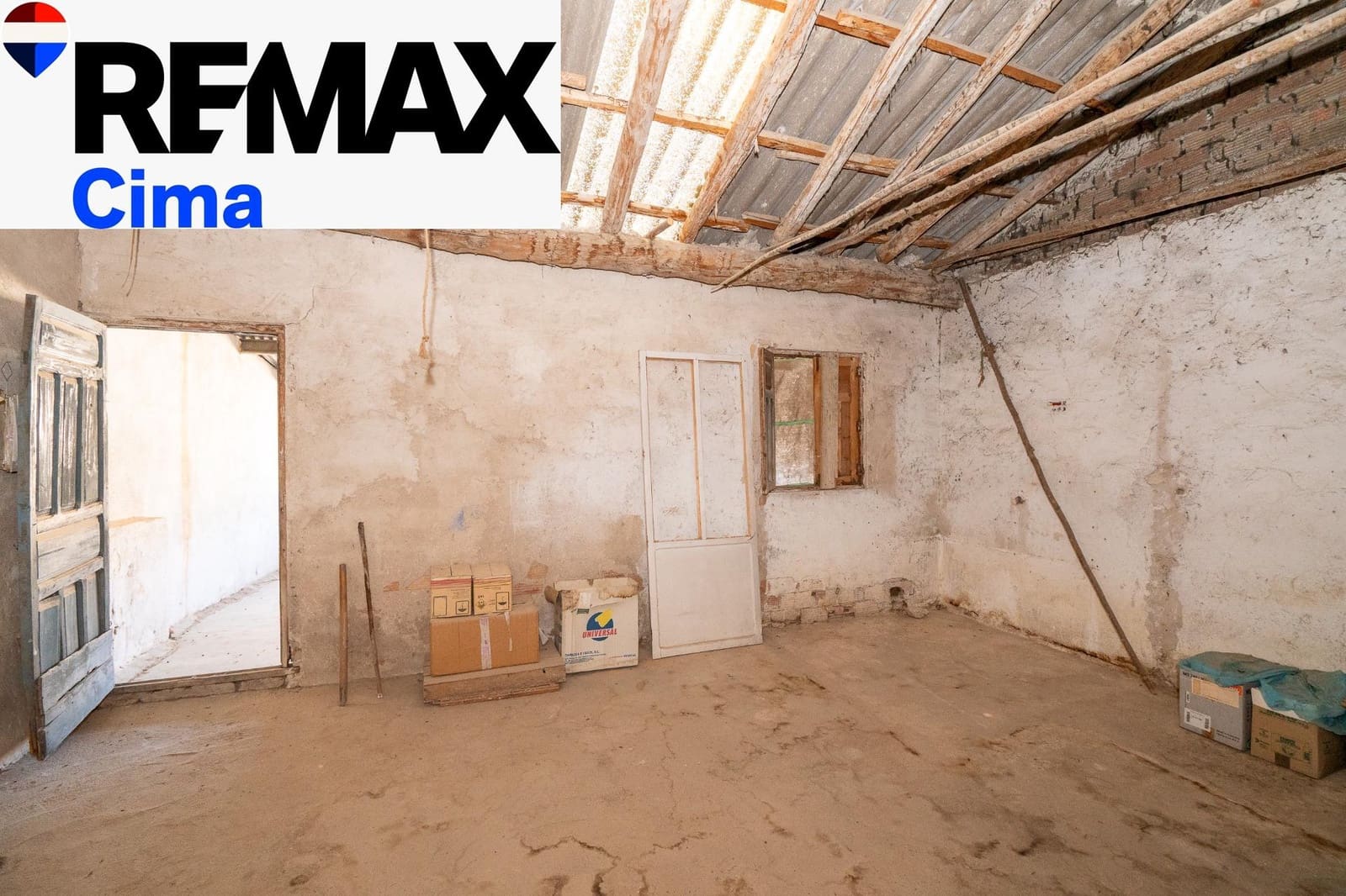 Adosado en Zújar en venta - 69.900 € (Ref: 9890569)