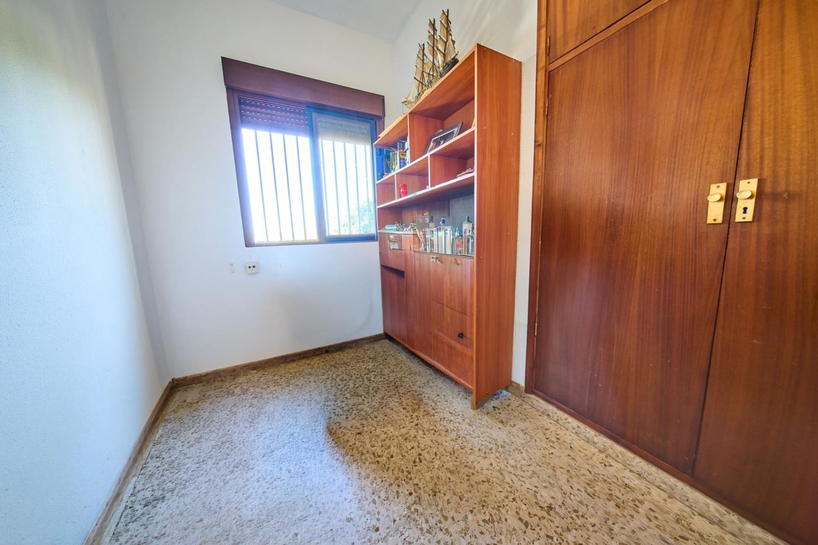 Chalet de 4 habitaciones en Alfacar en venta con piscina garaje - 295.000 € (Ref: 9890570)