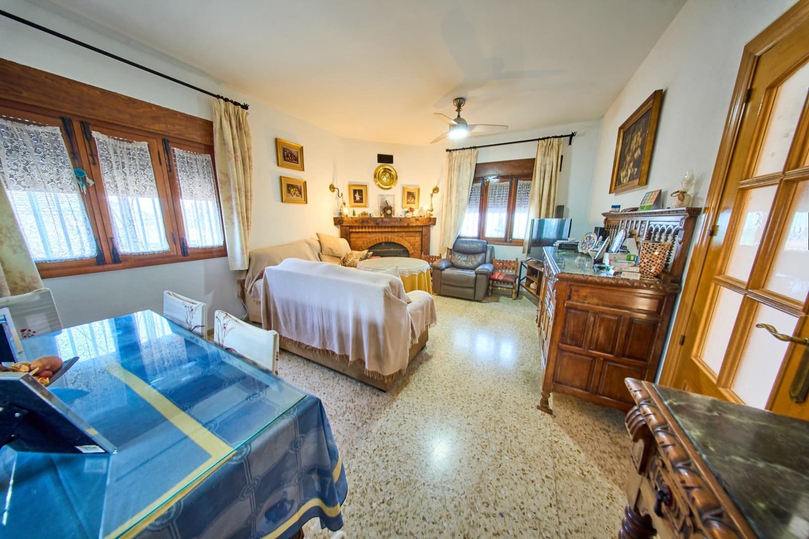 Chalet de 4 habitaciones en Alfacar en venta con piscina garaje - 295.000 € (Ref: 9890570)