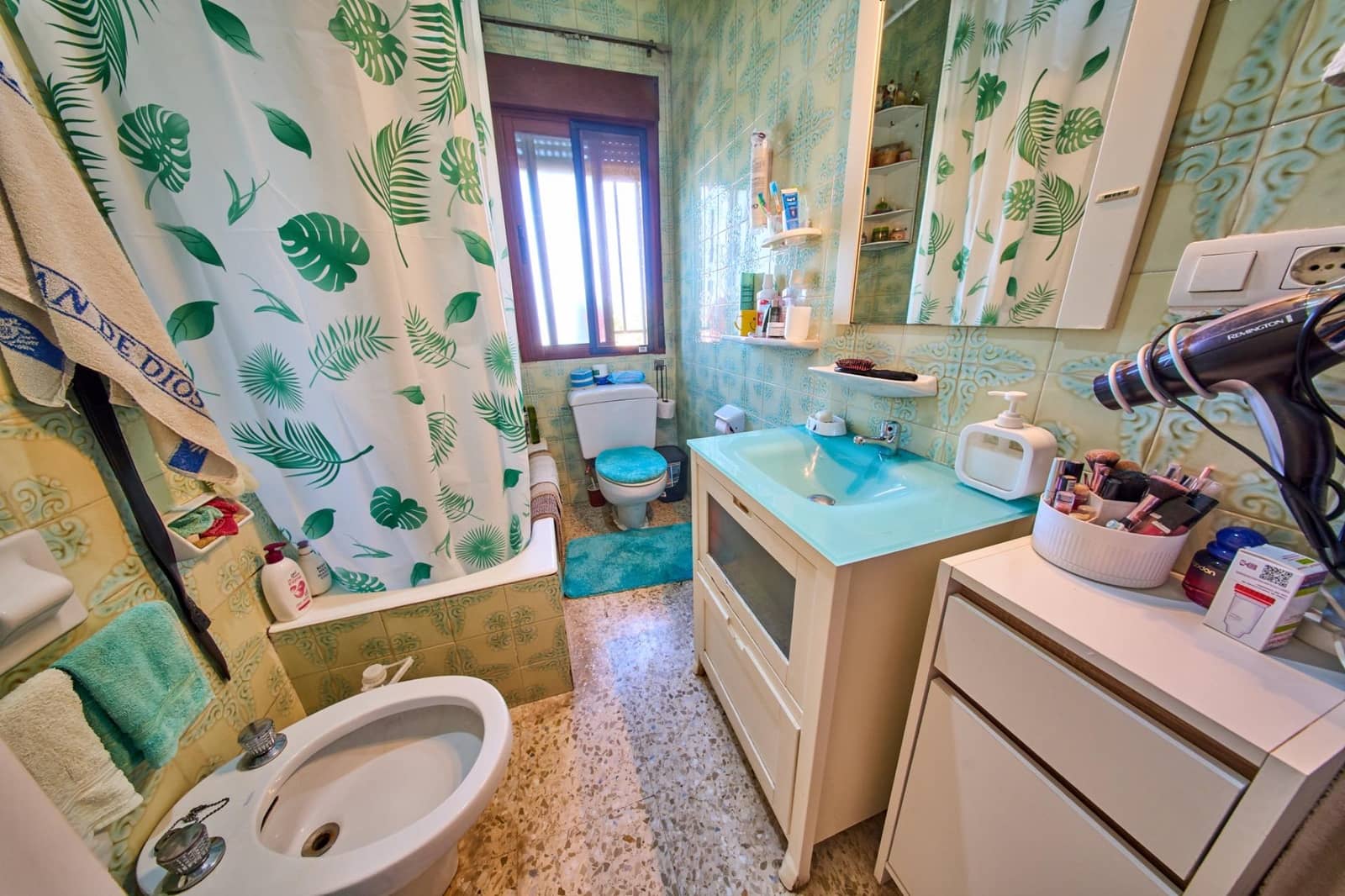 Chalet de 4 habitaciones en Alfacar en venta con piscina garaje - 295.000 € (Ref: 9890570)
