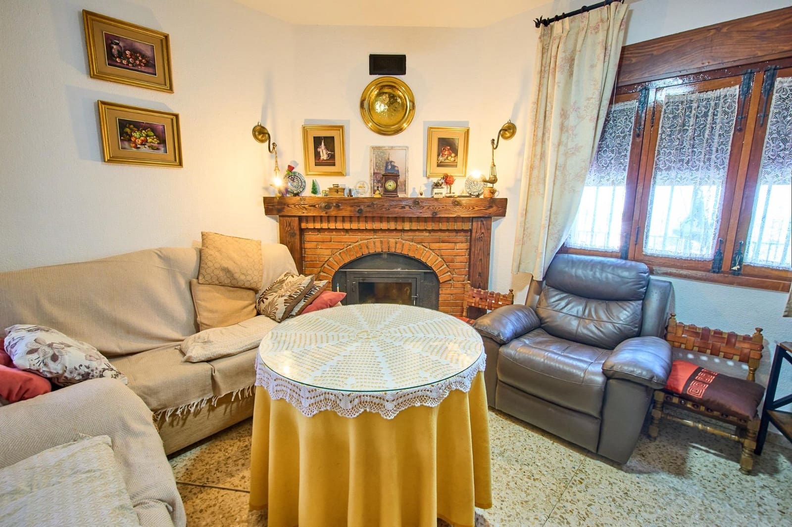 Chalet de 4 habitaciones en Alfacar en venta con piscina garaje - 295.000 € (Ref: 9890570)