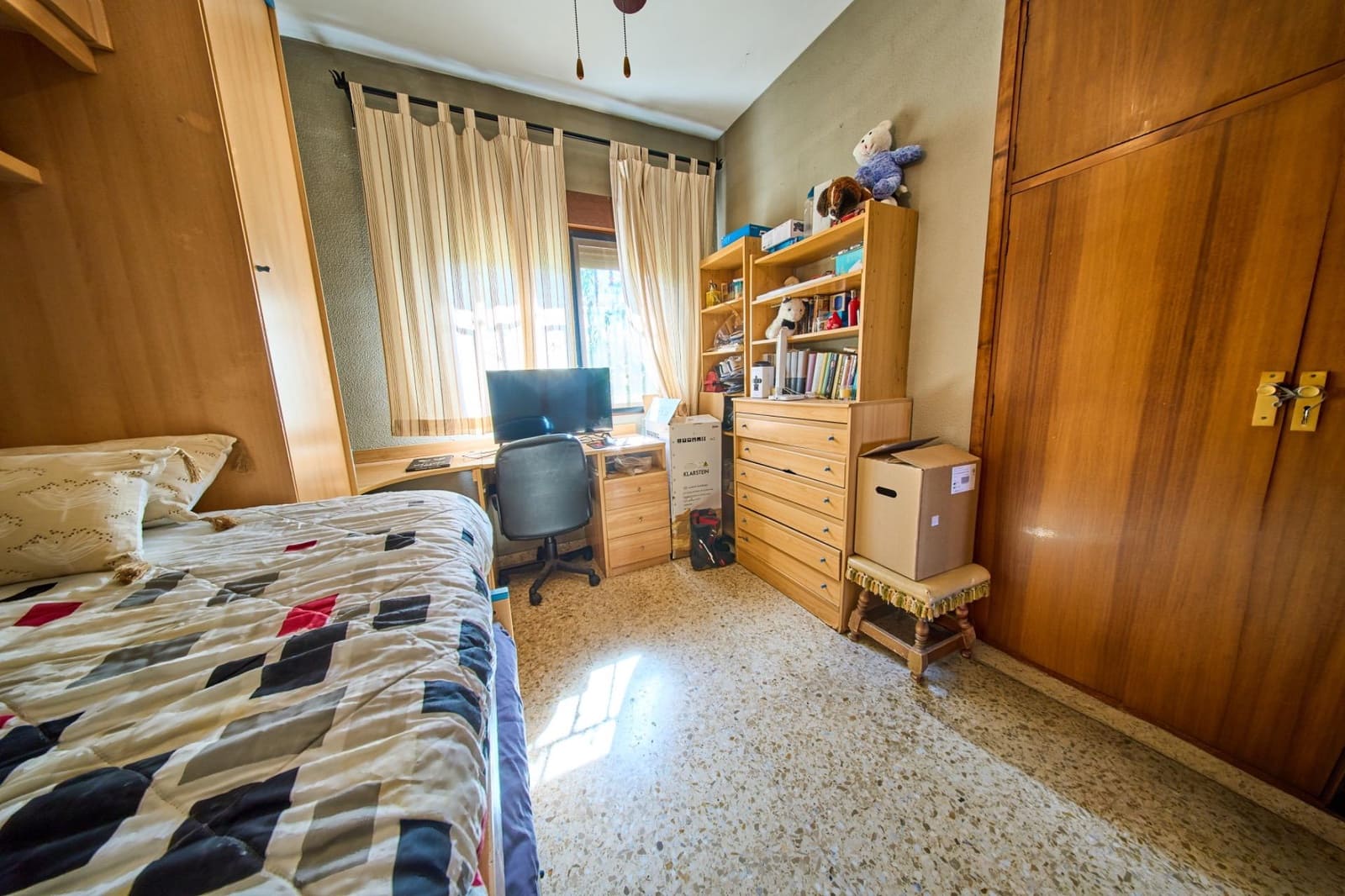Chalet de 4 habitaciones en Alfacar en venta con piscina garaje - 295.000 € (Ref: 9890570)