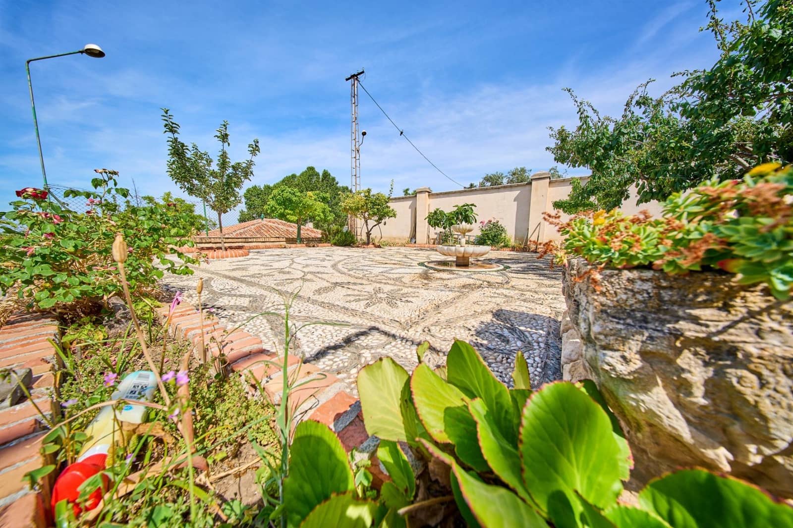 Chalet de 4 habitaciones en Alfacar en venta con piscina garaje - 295.000 € (Ref: 9890570)