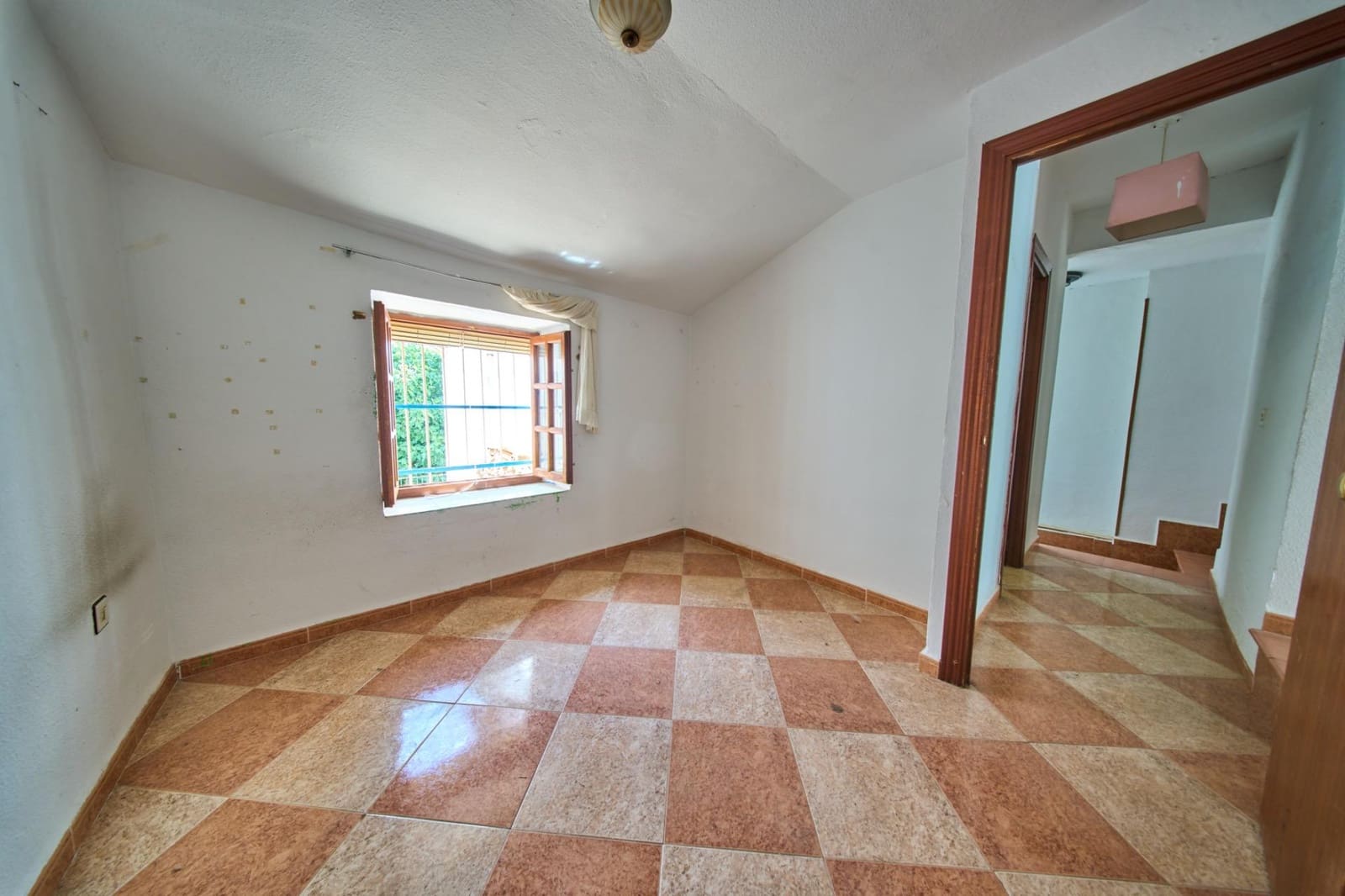 5 sovrum Radhus till salu i Granada stad - 298 000 € (Ref: 9892550)