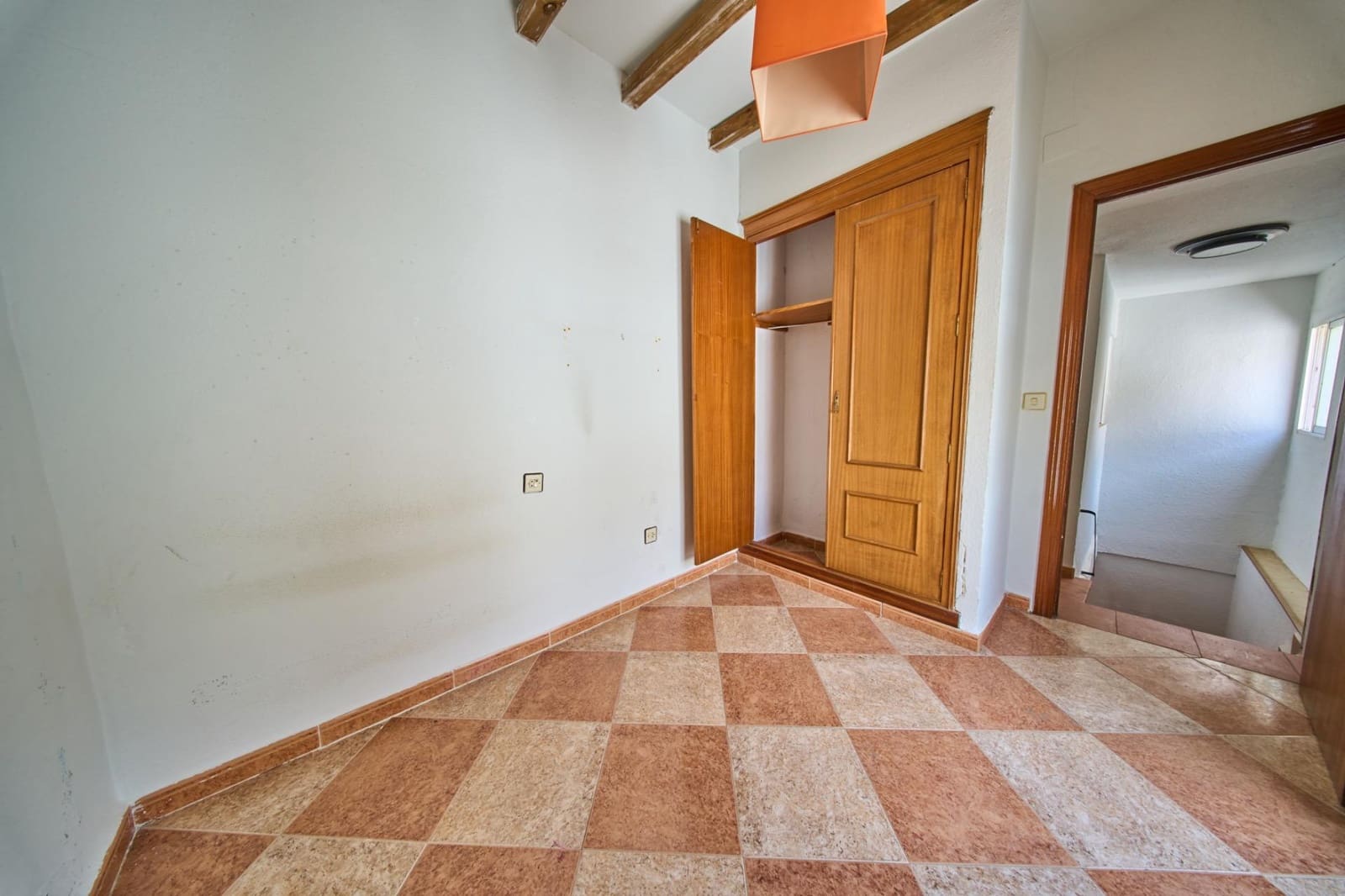 5 sovrum Radhus till salu i Granada stad - 298 000 € (Ref: 9892550)