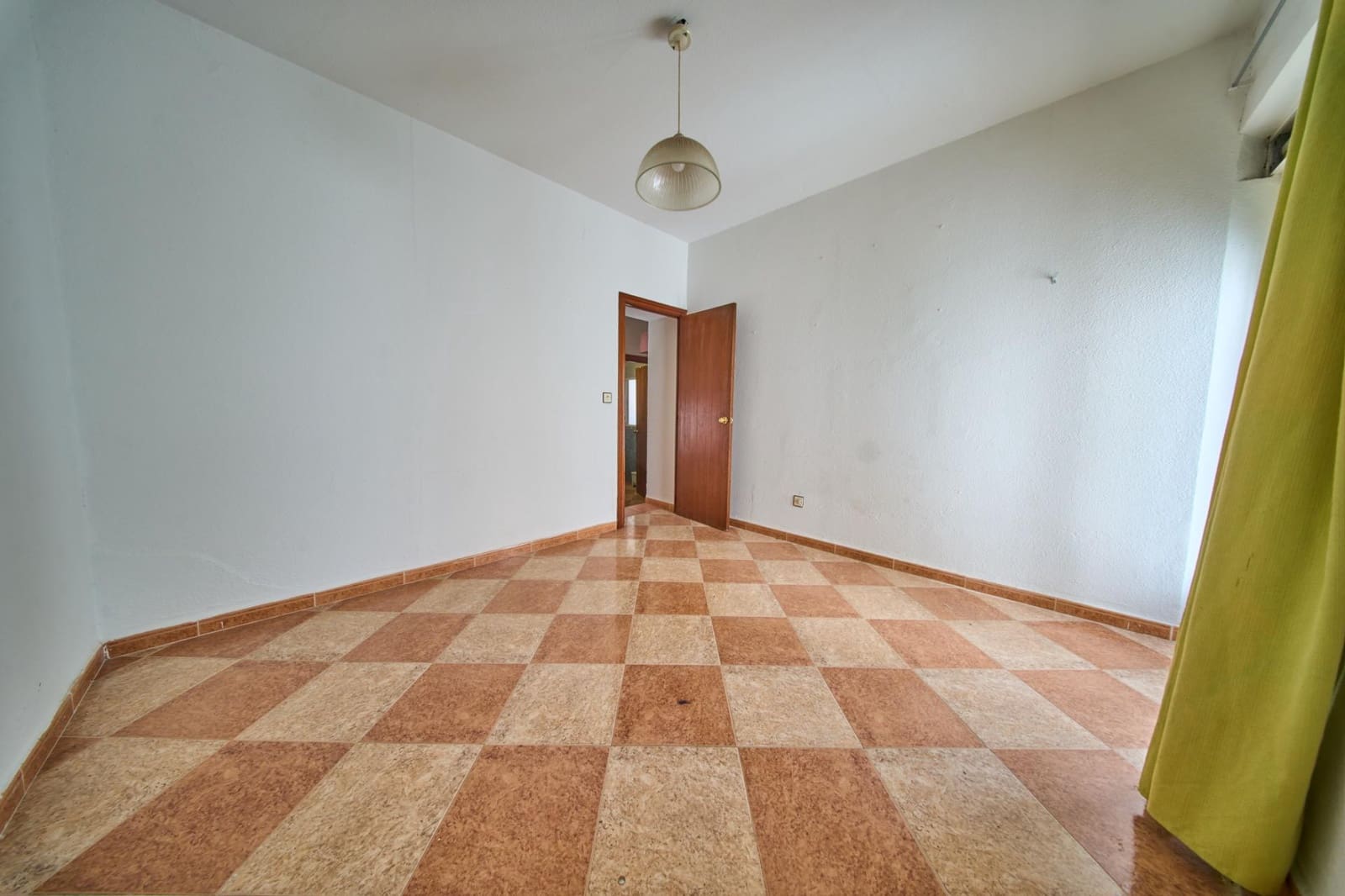 5 sovrum Radhus till salu i Granada stad - 298 000 € (Ref: 9892550)