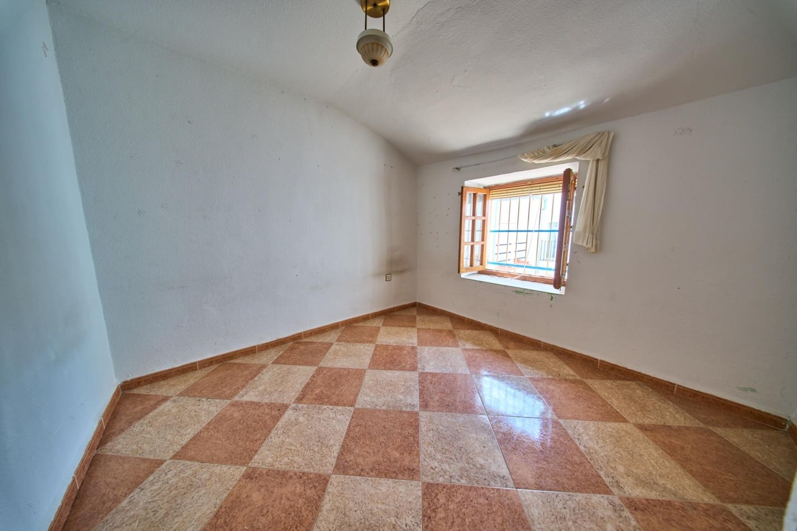 5 sovrum Radhus till salu i Granada stad - 298 000 € (Ref: 9892550)