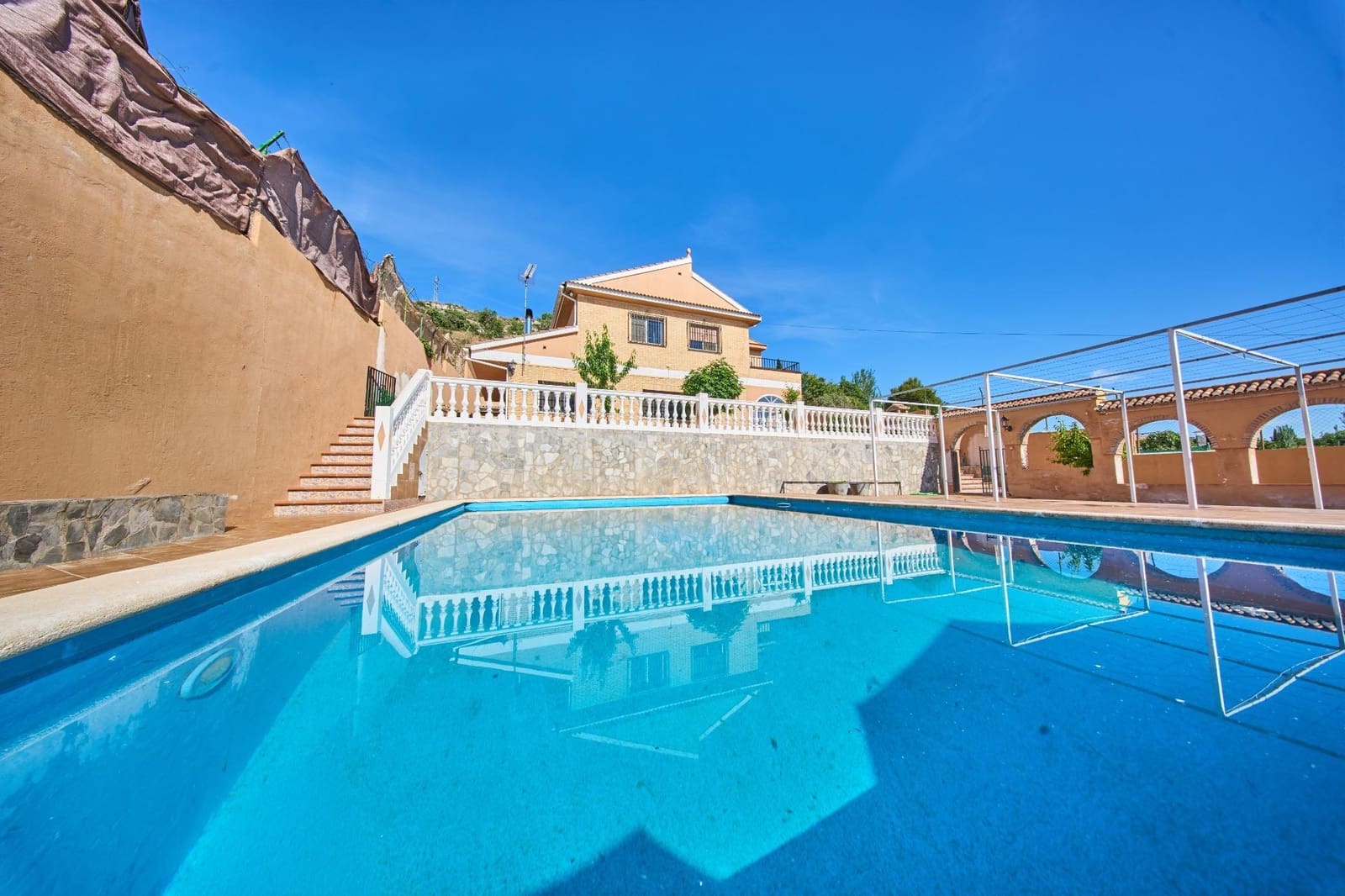 3 bedroom Villa for sale in Nivar with pool garage - € 370,000 (Ref: 9894080)