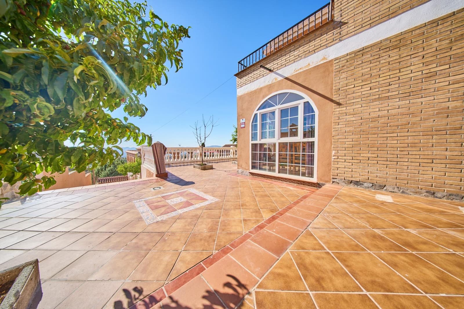 3 bedroom Villa for sale in Nivar with pool garage - € 370,000 (Ref: 9894080)
