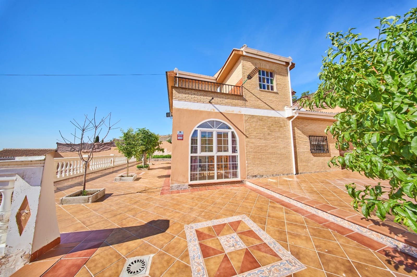 3 bedroom Villa for sale in Nivar with pool garage - € 370,000 (Ref: 9894080)