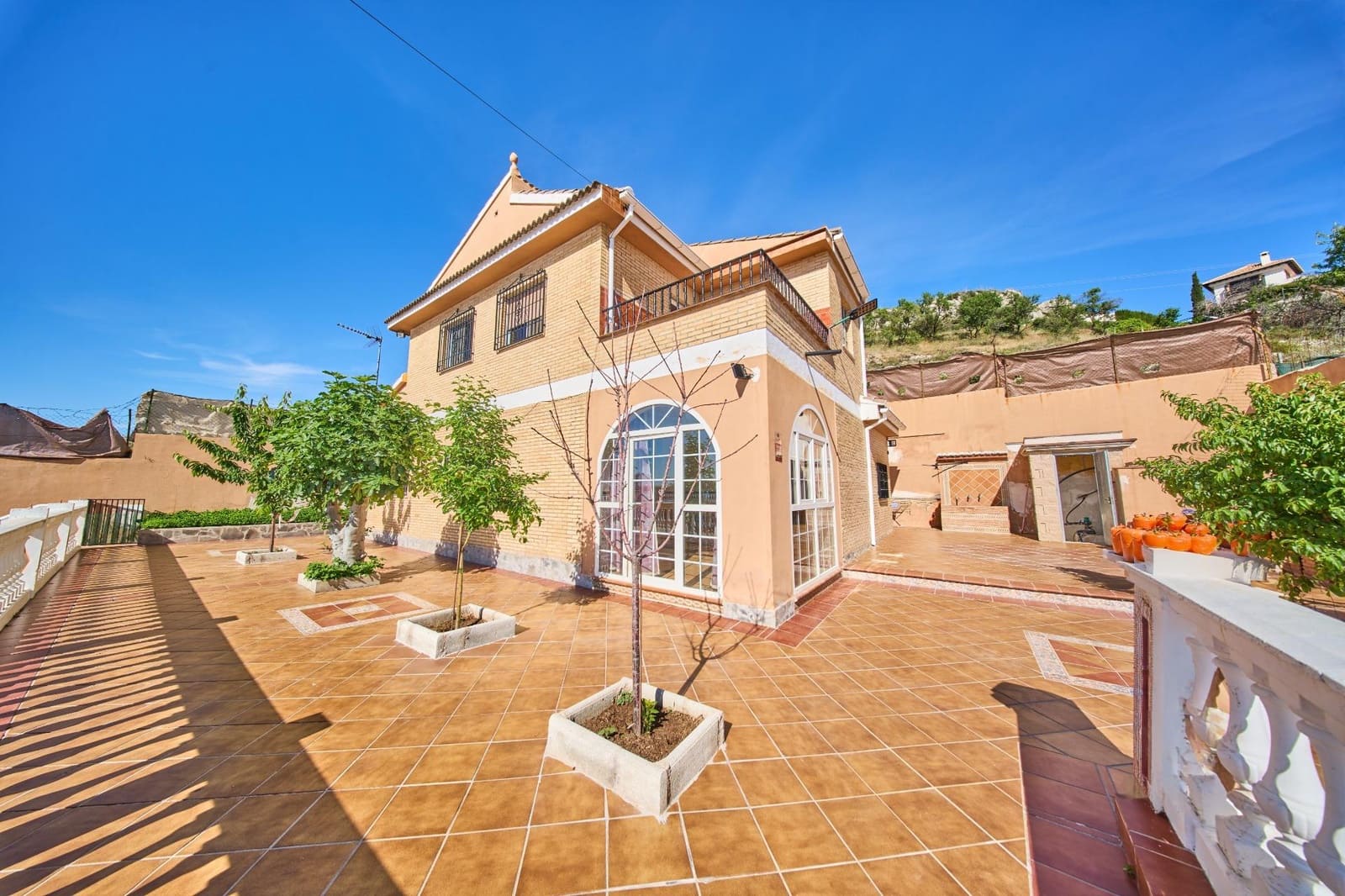 3 bedroom Villa for sale in Nivar with pool garage - € 370,000 (Ref: 9894080)