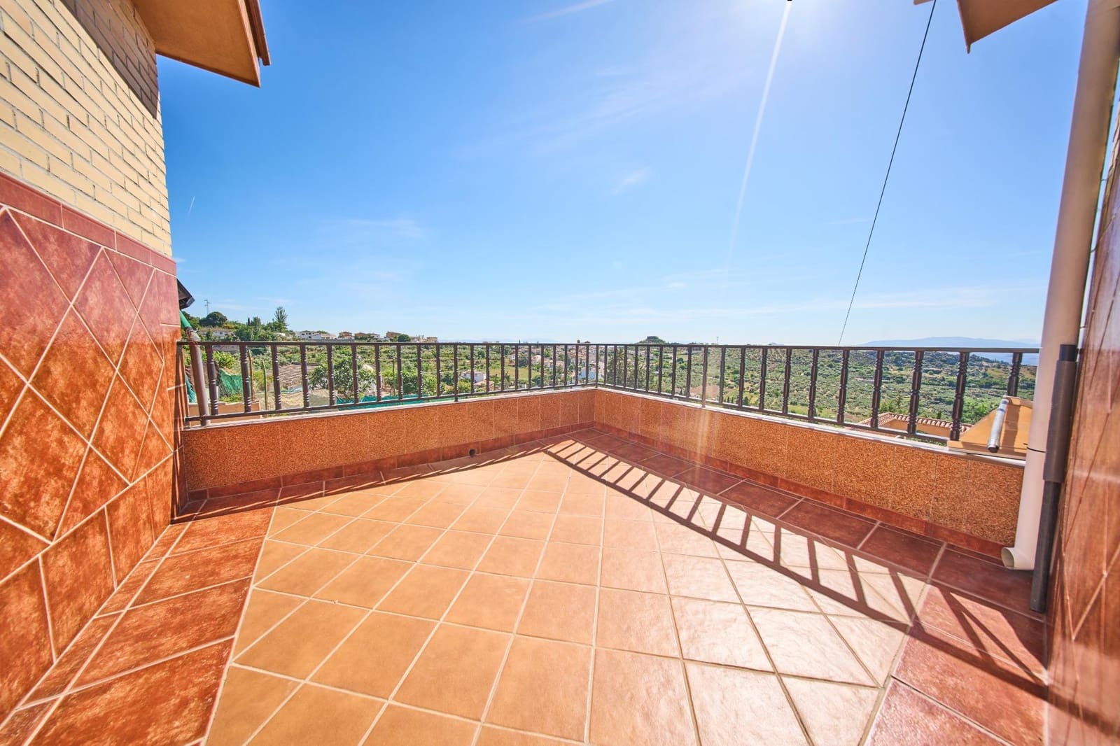 3 bedroom Villa for sale in Nivar with pool garage - € 370,000 (Ref: 9894080)