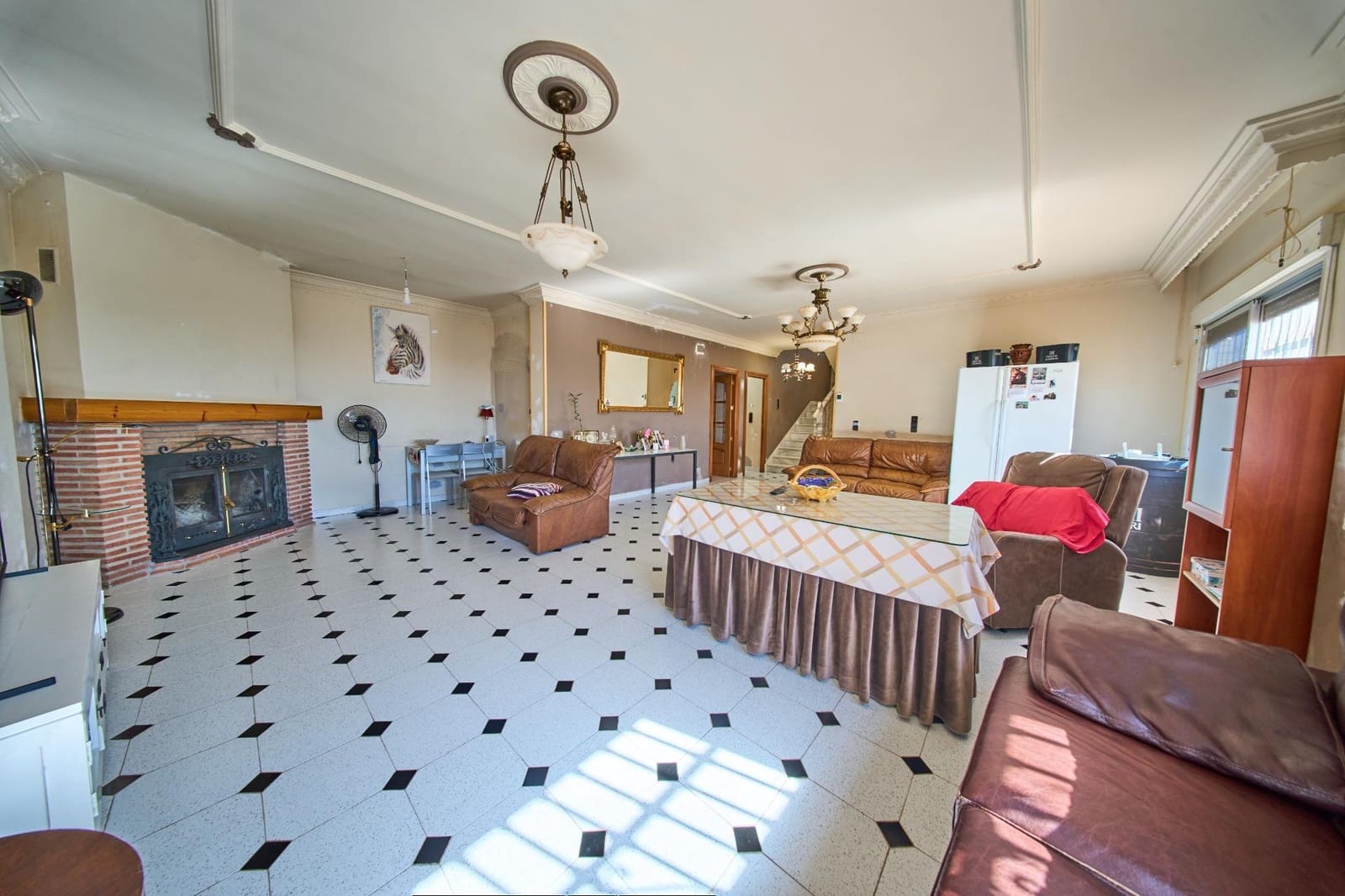 3 bedroom Villa for sale in Nivar with pool garage - € 370,000 (Ref: 9894080)