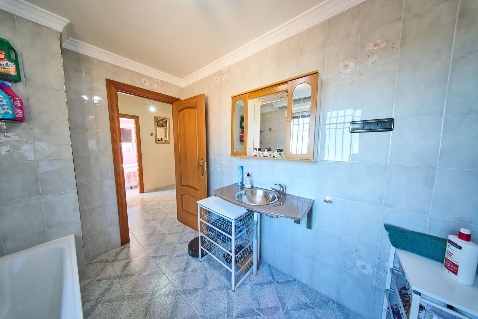 3 bedroom Villa for sale in Nivar with pool garage - € 370,000 (Ref: 9894080)