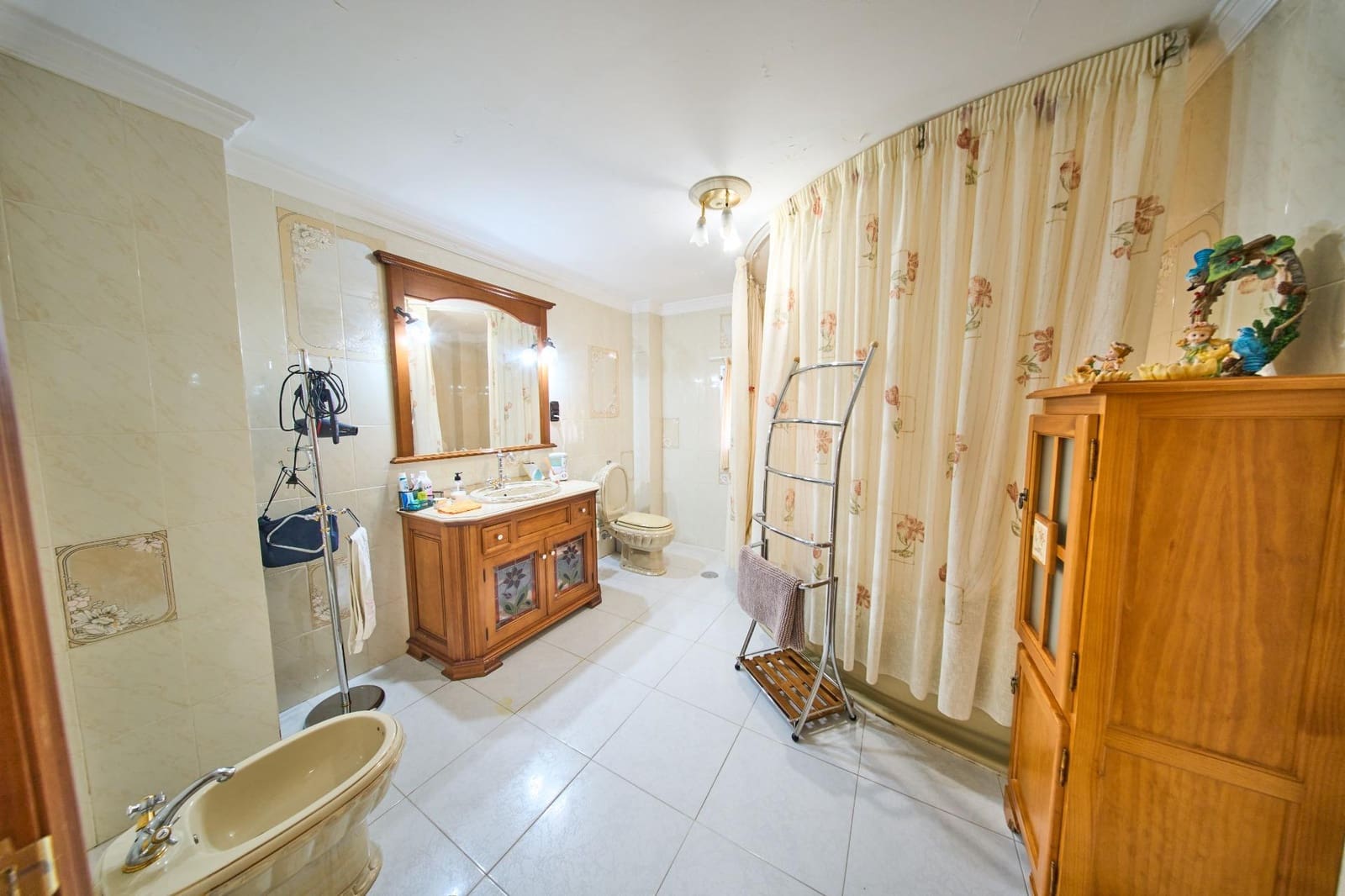 3 bedroom Villa for sale in Nivar with pool garage - € 370,000 (Ref: 9894080)