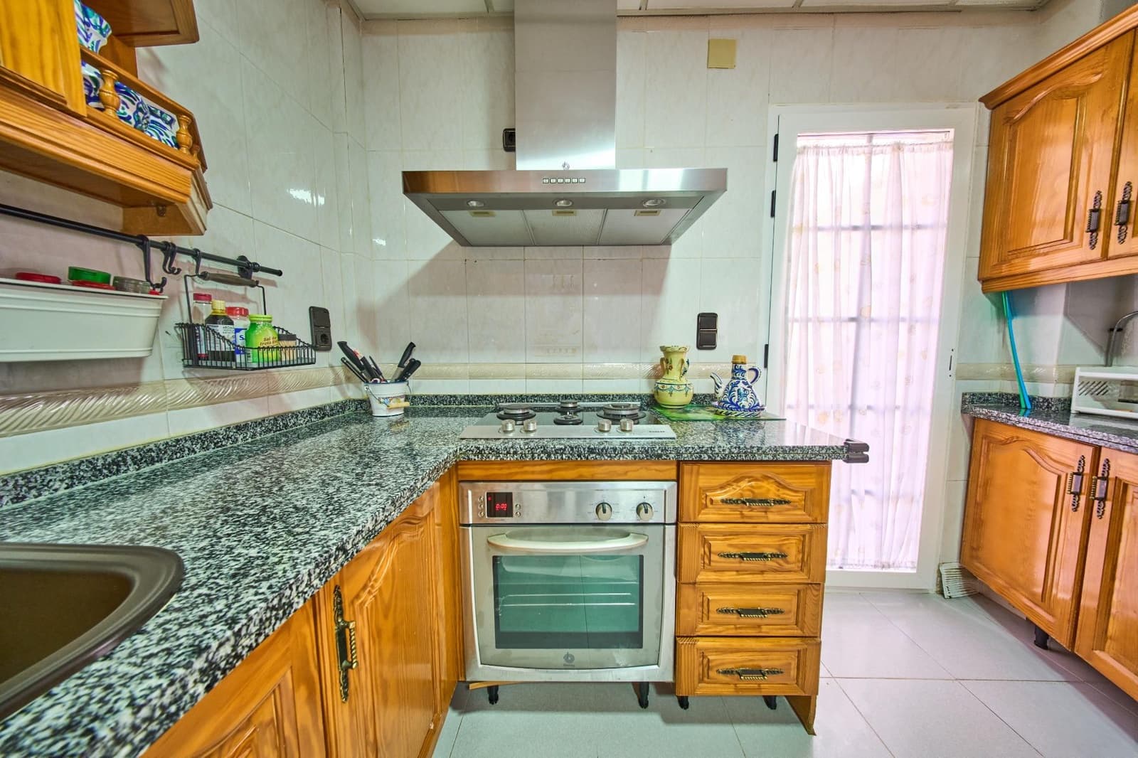3 bedroom Villa for sale in Nivar with pool garage - € 370,000 (Ref: 9894080)