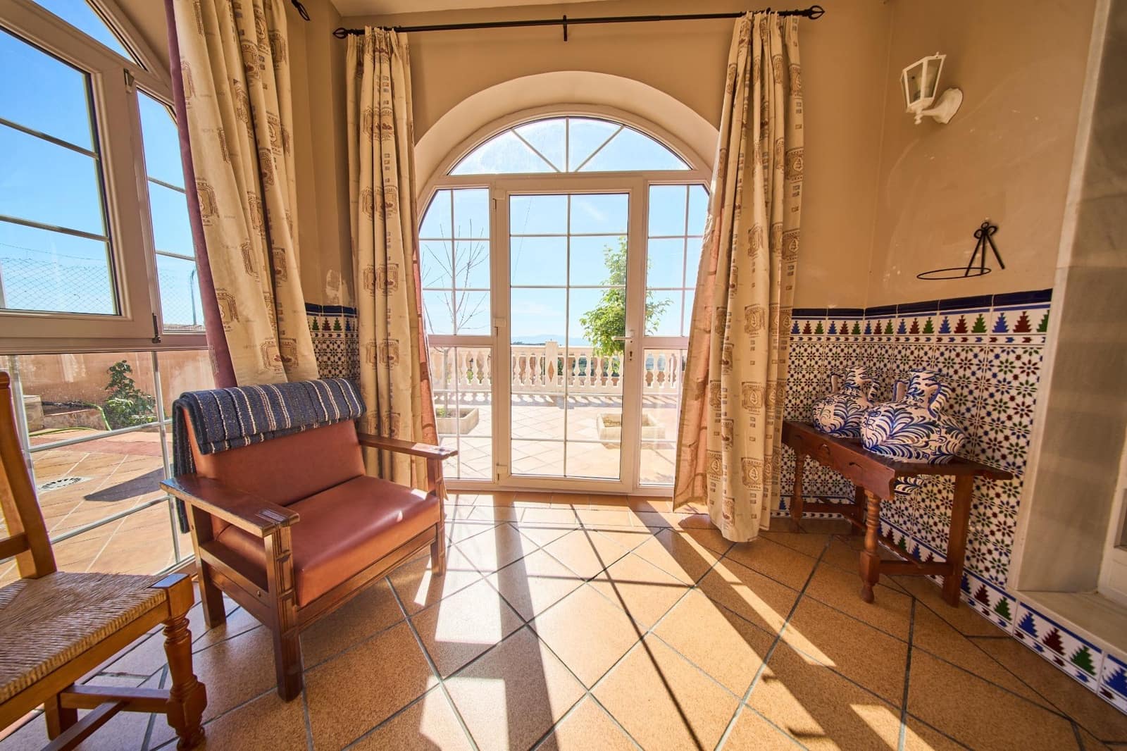 3 bedroom Villa for sale in Nivar with pool garage - € 370,000 (Ref: 9894080)
