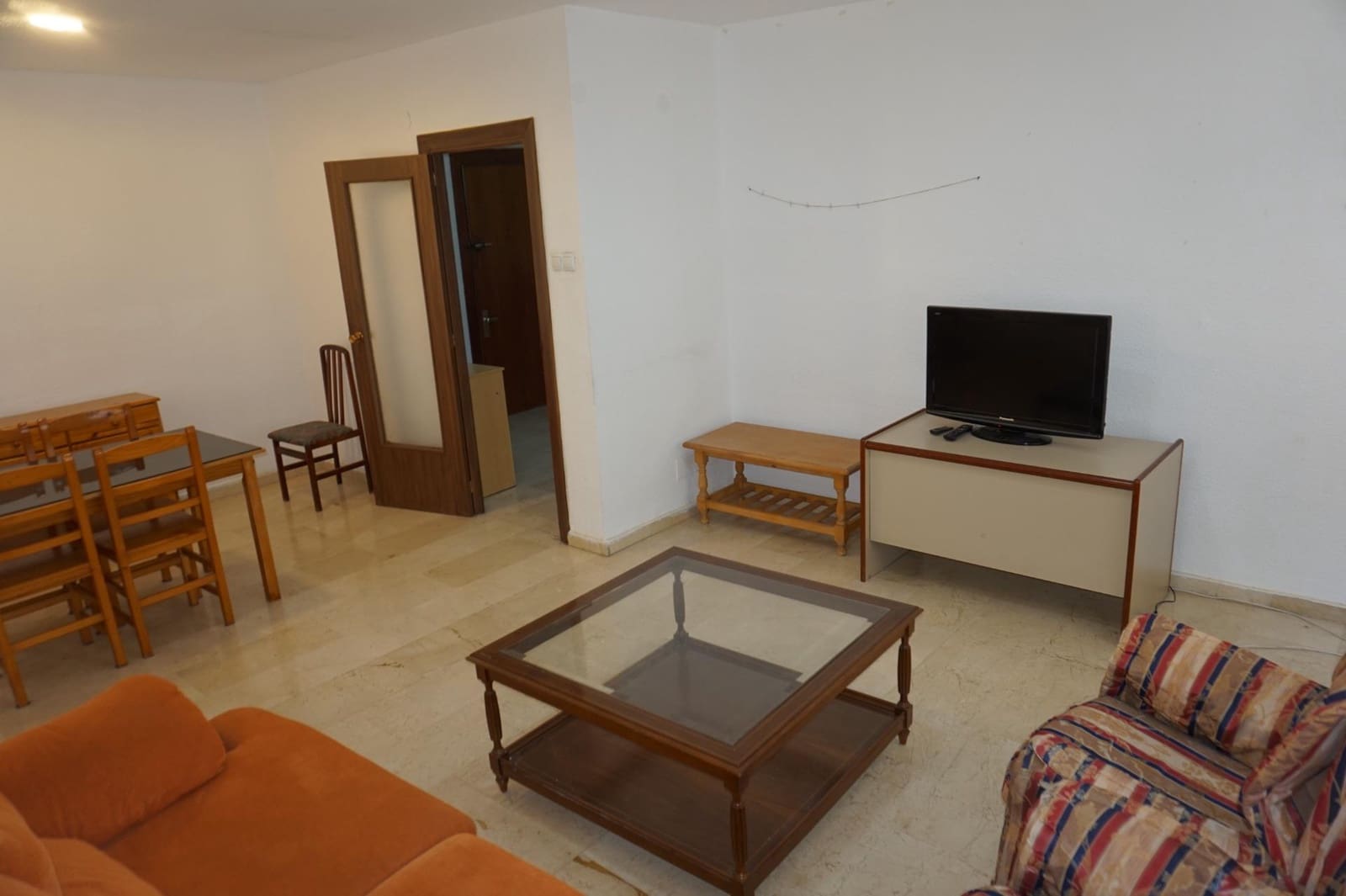 Appartement de 3 chambres à louer à Grenade ville - 1 200 € (Ref: 9894081)