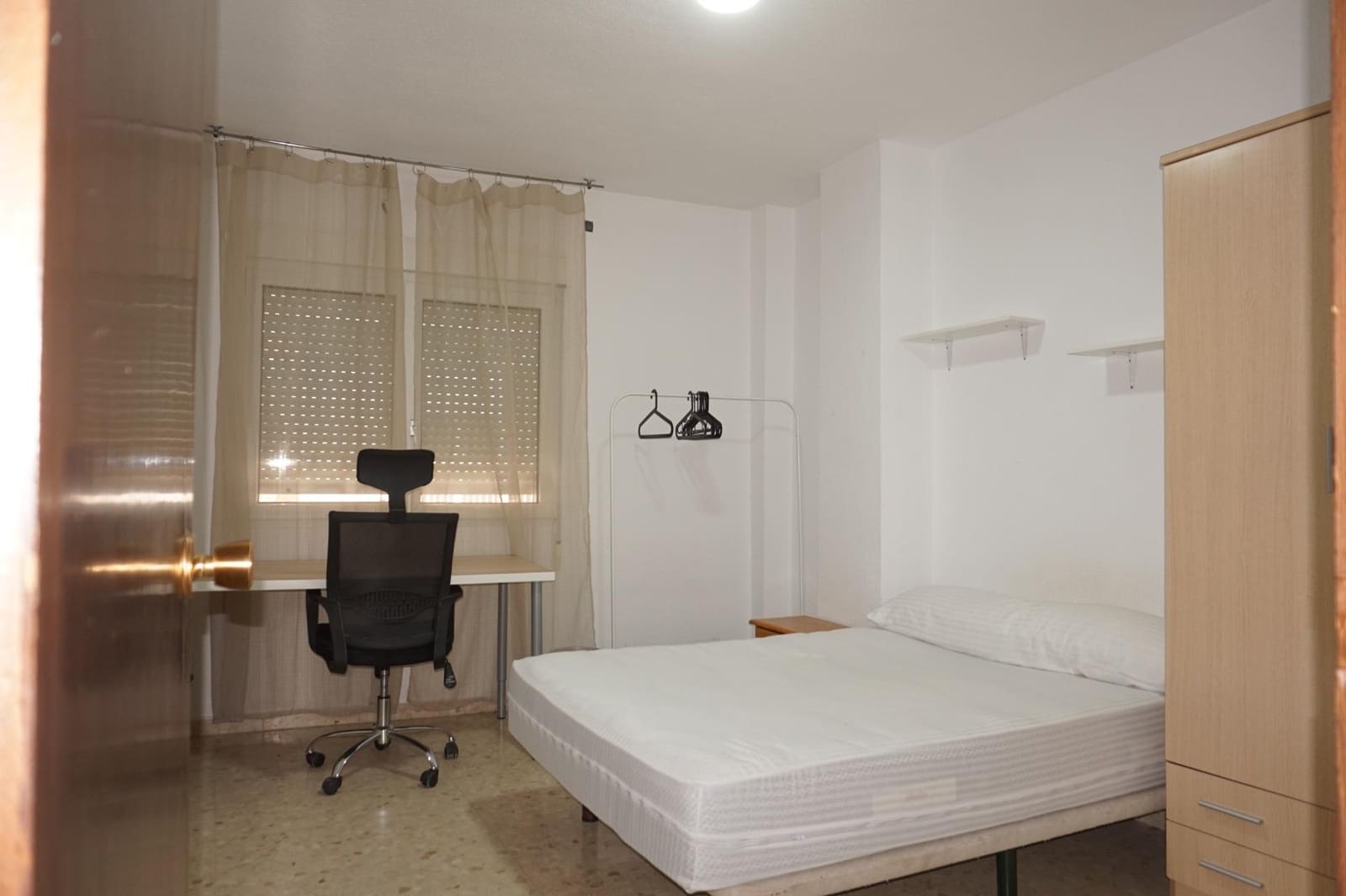 Appartement de 3 chambres à louer à Grenade ville - 1 200 € (Ref: 9894081)