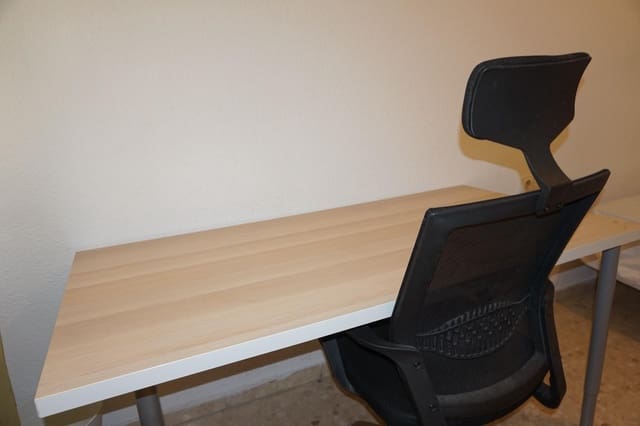 3 makuuhuone Asunto vuokrattavana paikassa Centro, Granada kaupunki - 1 200 € (Ref: 9894081)