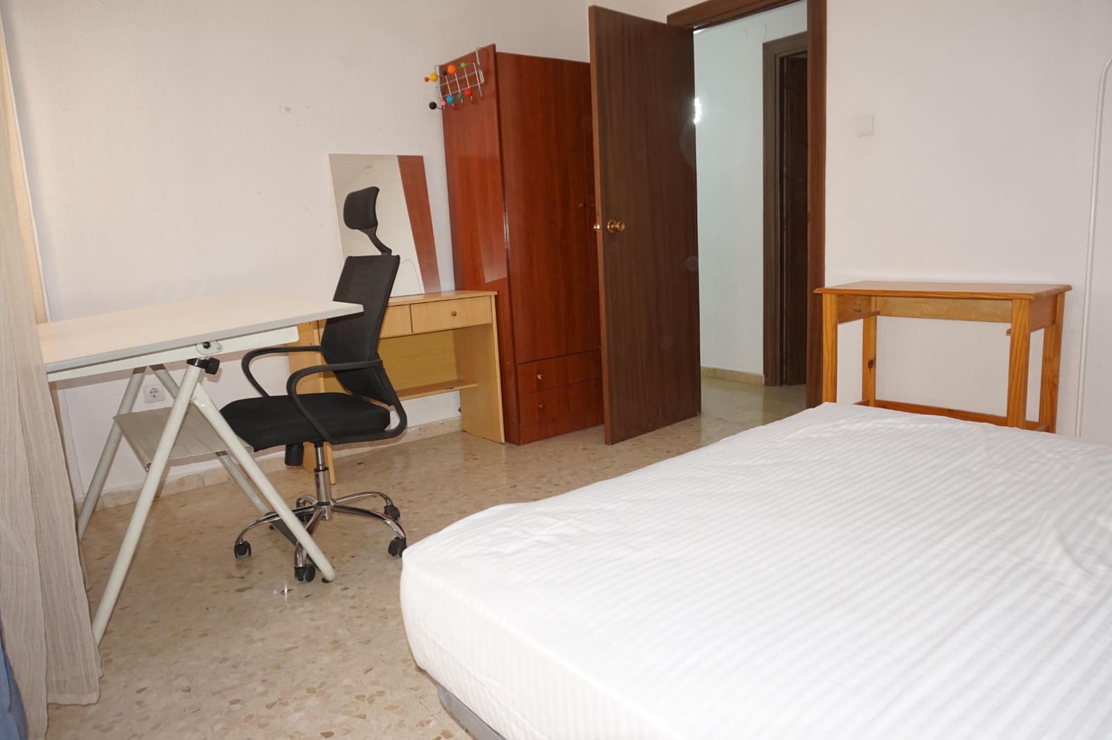 Appartement de 3 chambres à louer à Grenade ville - 1 200 € (Ref: 9894081)
