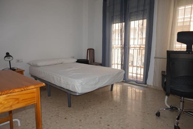 3 sypialnia Mieszkanie do wynajęcia w Centro, Miasto Grenada - 1 200 € (Ref: 9894081)
