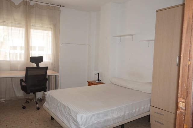 3 makuuhuone Asunto vuokrattavana paikassa Granada kaupunki - 1 050 € (Ref: 9894081)
