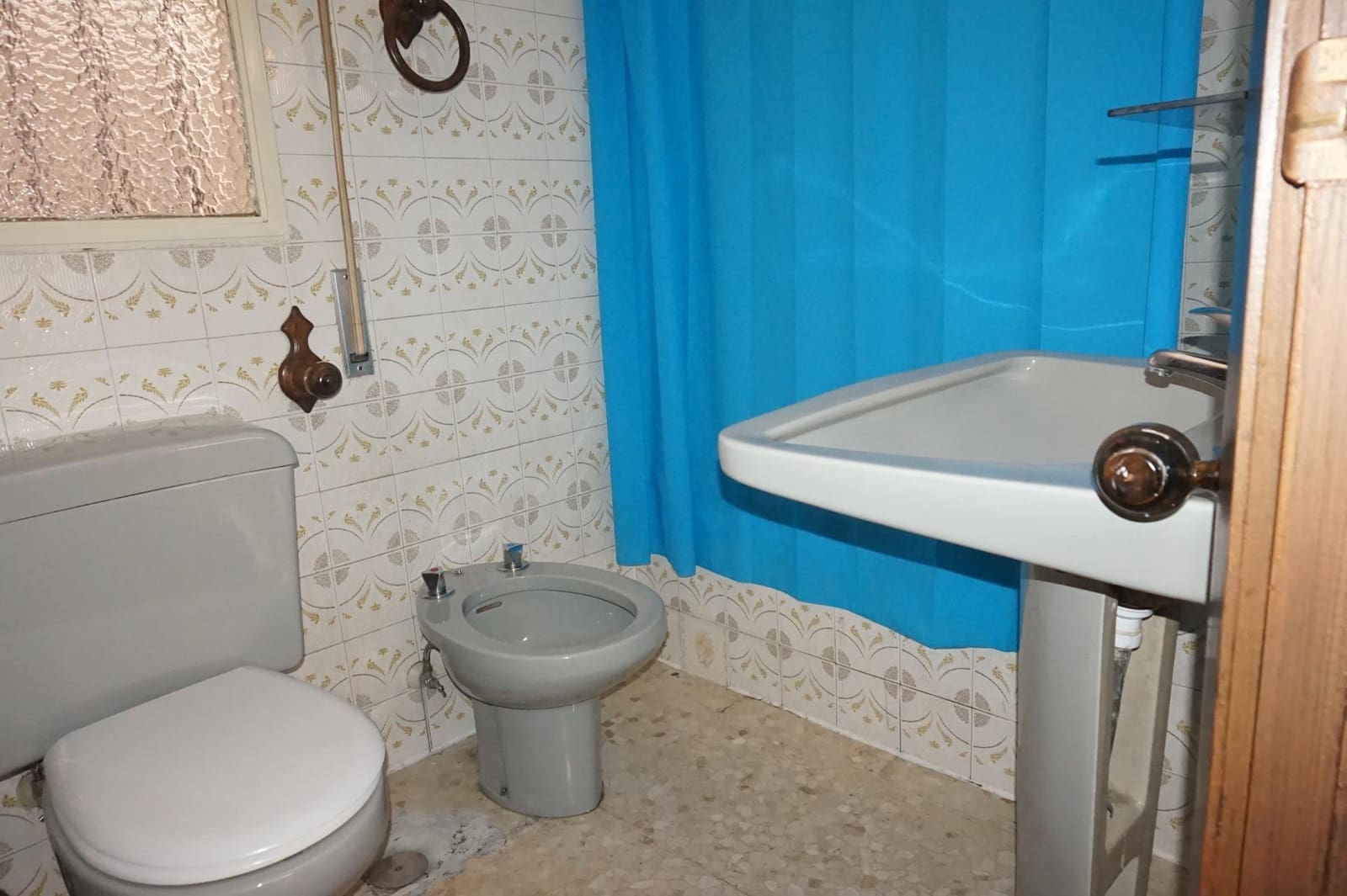 3 soveværelse Lejlighed til leje i Granada by - € 990 (Ref: 9894081)