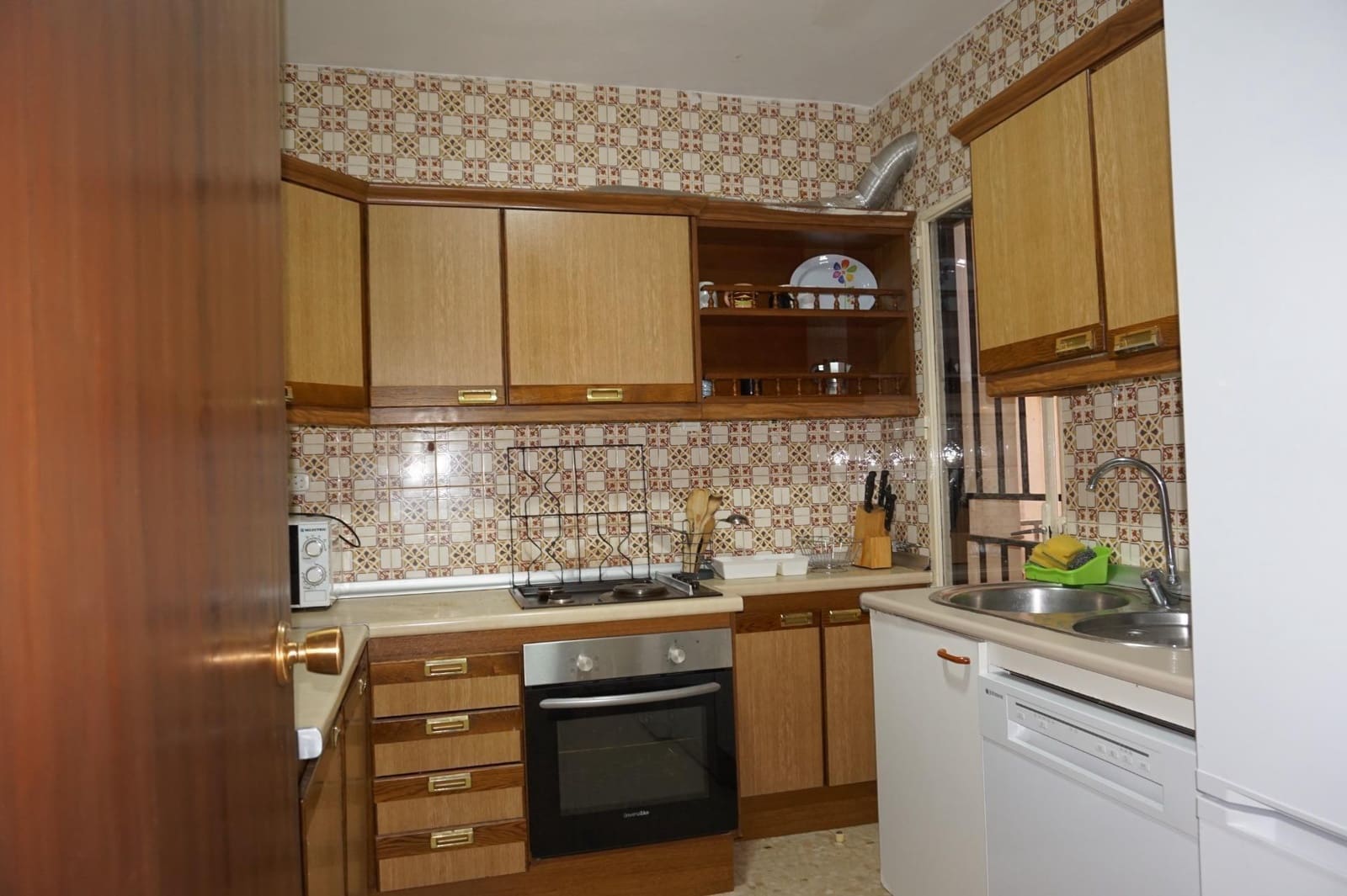 3 soveværelse Lejlighed til leje i Granada by - € 990 (Ref: 9894081)