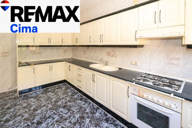 3 makuuhuone Omakotitalo myytävänä paikassa Baza mukana 
autotalli - 95 000 € (Ref: 9896523)