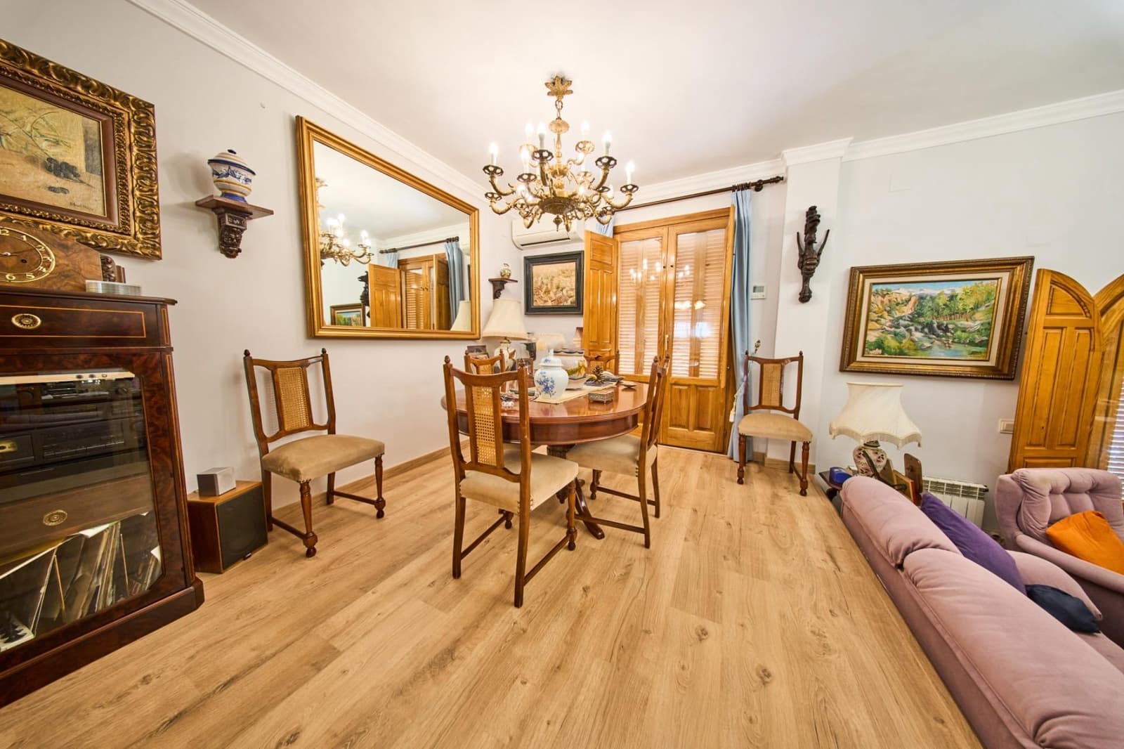 6 bedroom Villa for sale in Granada city with garage - € 1,100,000 (Ref: 9904169)