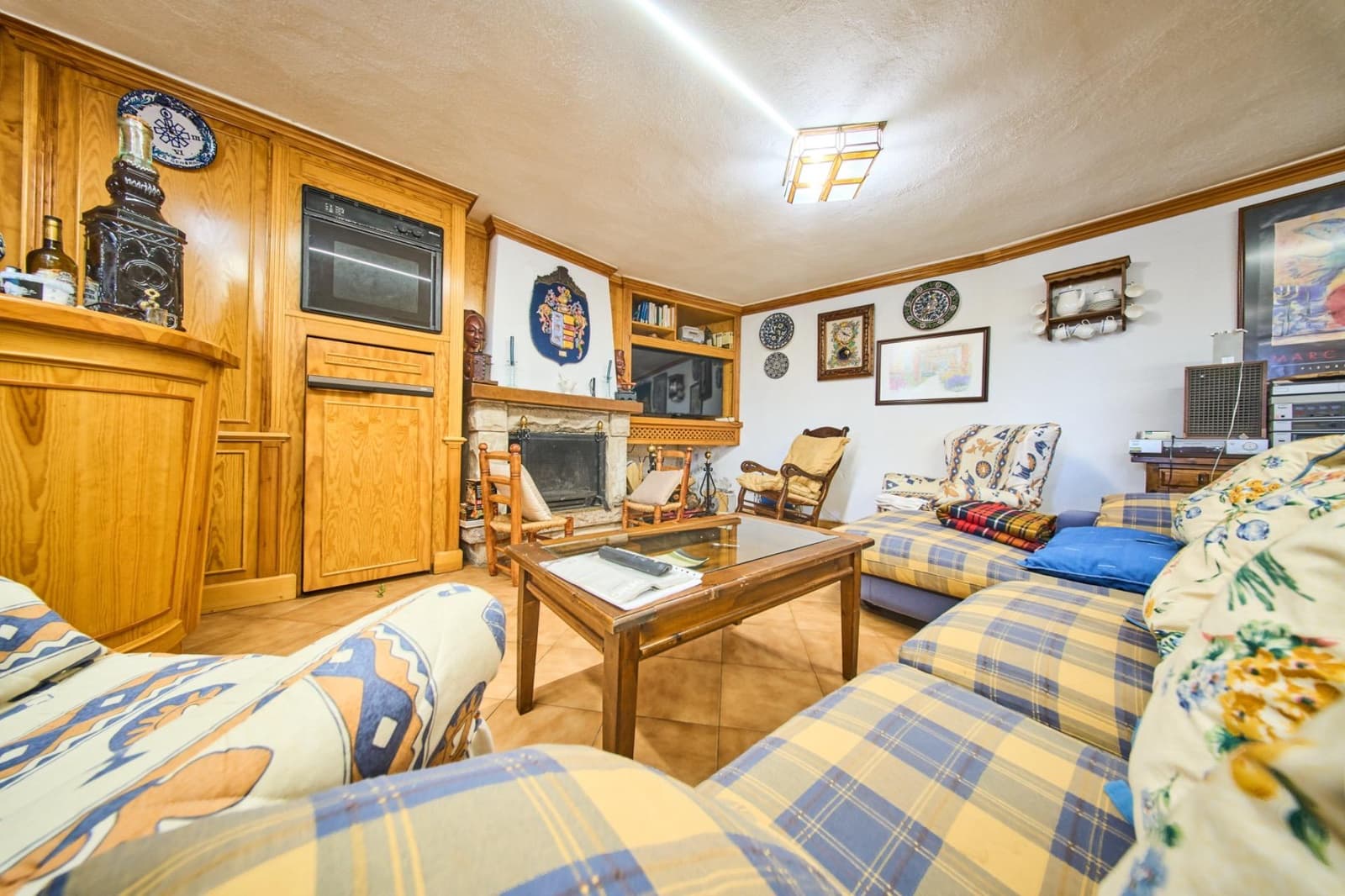 6 bedroom Villa for sale in Granada city with garage - € 1,100,000 (Ref: 9904169)
