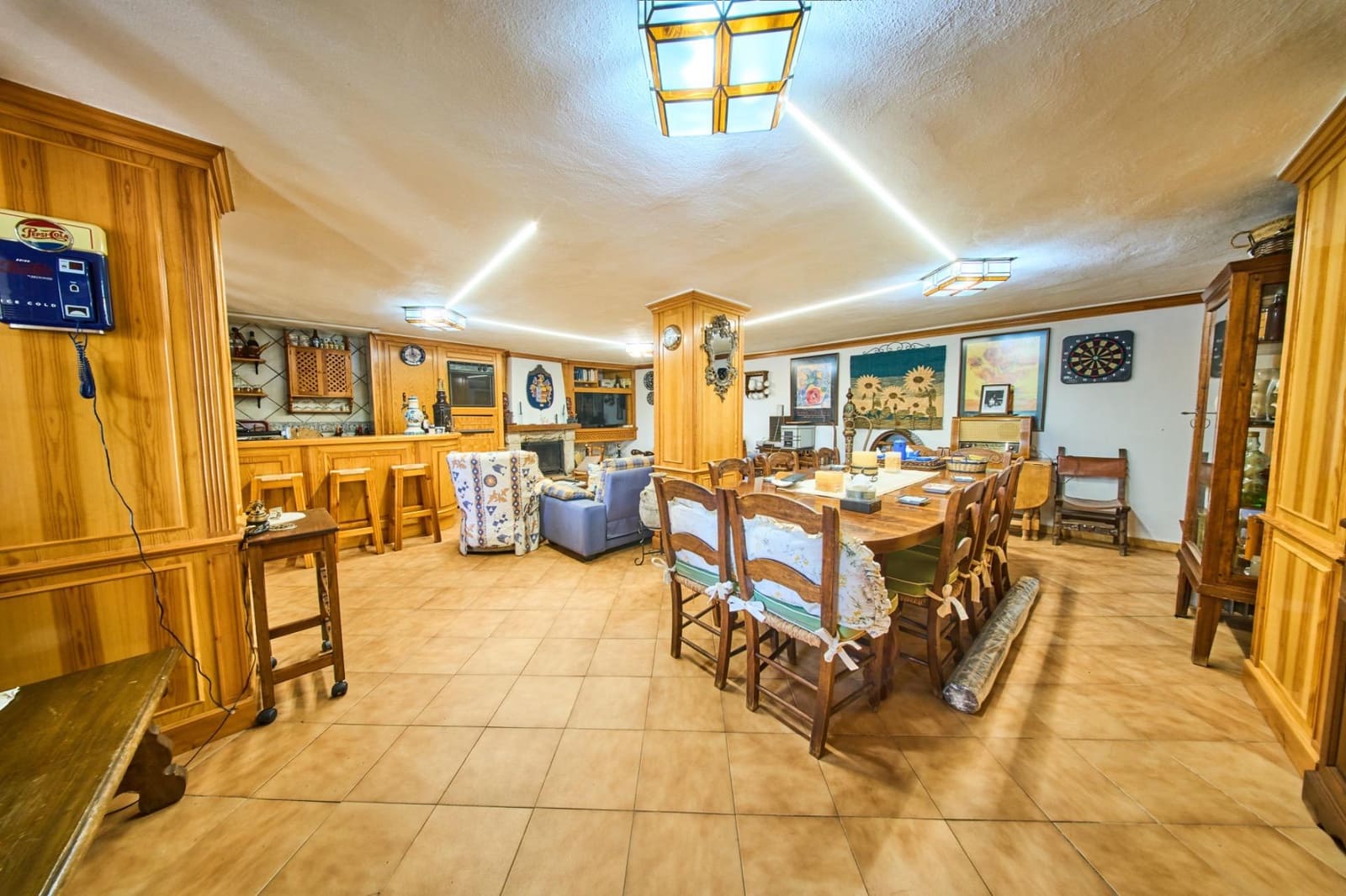 6 bedroom Villa for sale in Granada city with garage - € 1,100,000 (Ref: 9904169)