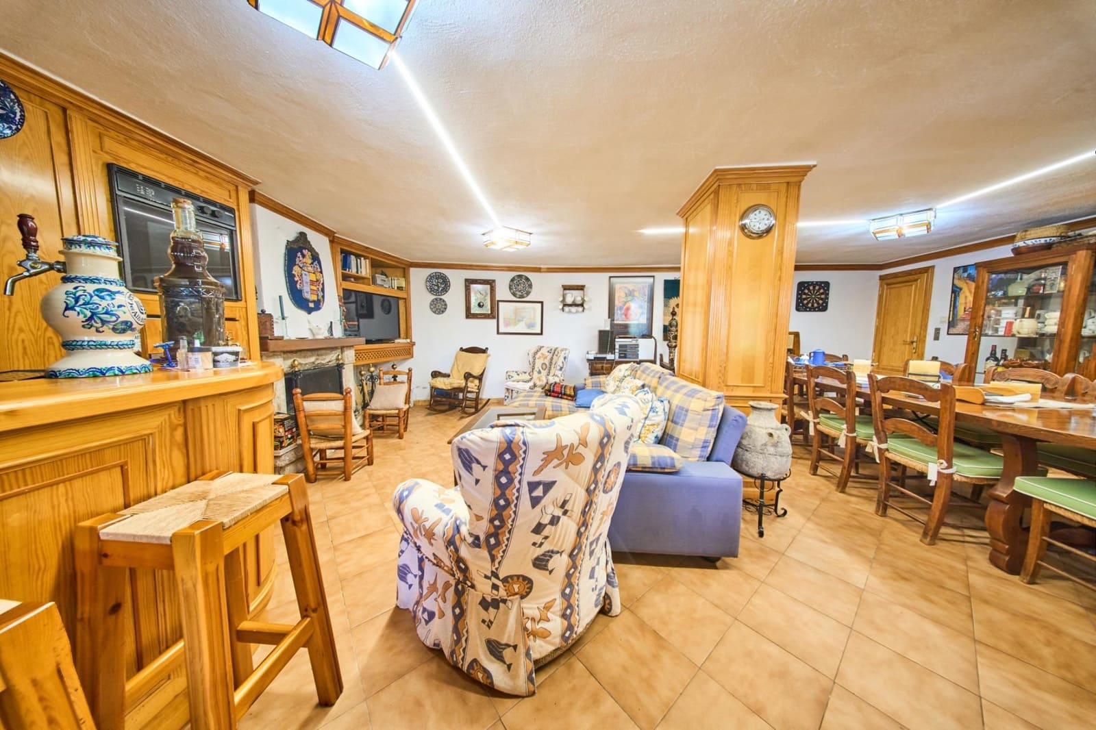 6 bedroom Villa for sale in Granada city with garage - € 1,100,000 (Ref: 9904169)