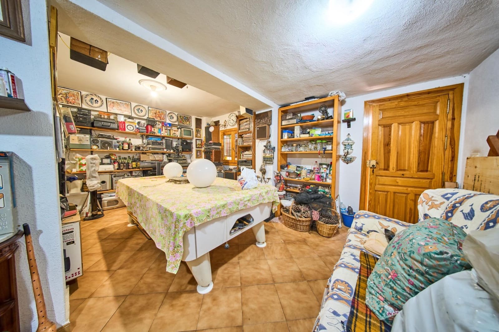6 bedroom Villa for sale in Granada city with garage - € 1,100,000 (Ref: 9904169)