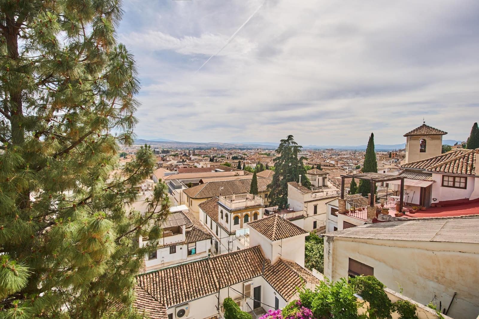 6 bedroom Villa for sale in Granada city with garage - € 1,100,000 (Ref: 9904169)