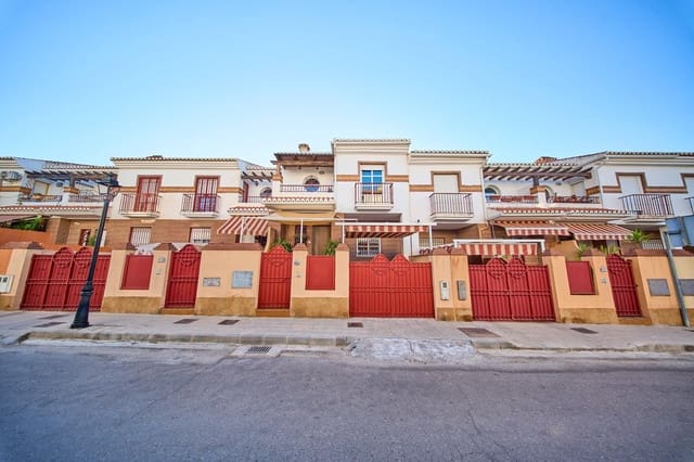 5 quarto Moradia em Banda para venda em Ogíjares com piscina garagem - 315 000 € (Ref: 9908163)