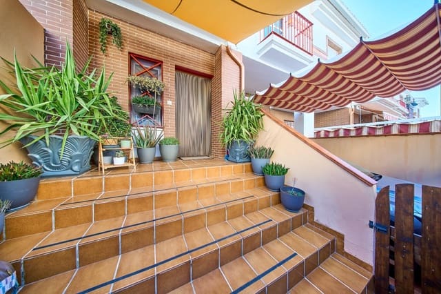 5 quarto Moradia em Banda para venda em Ogíjares com piscina garagem - 315 000 € (Ref: 9908163)