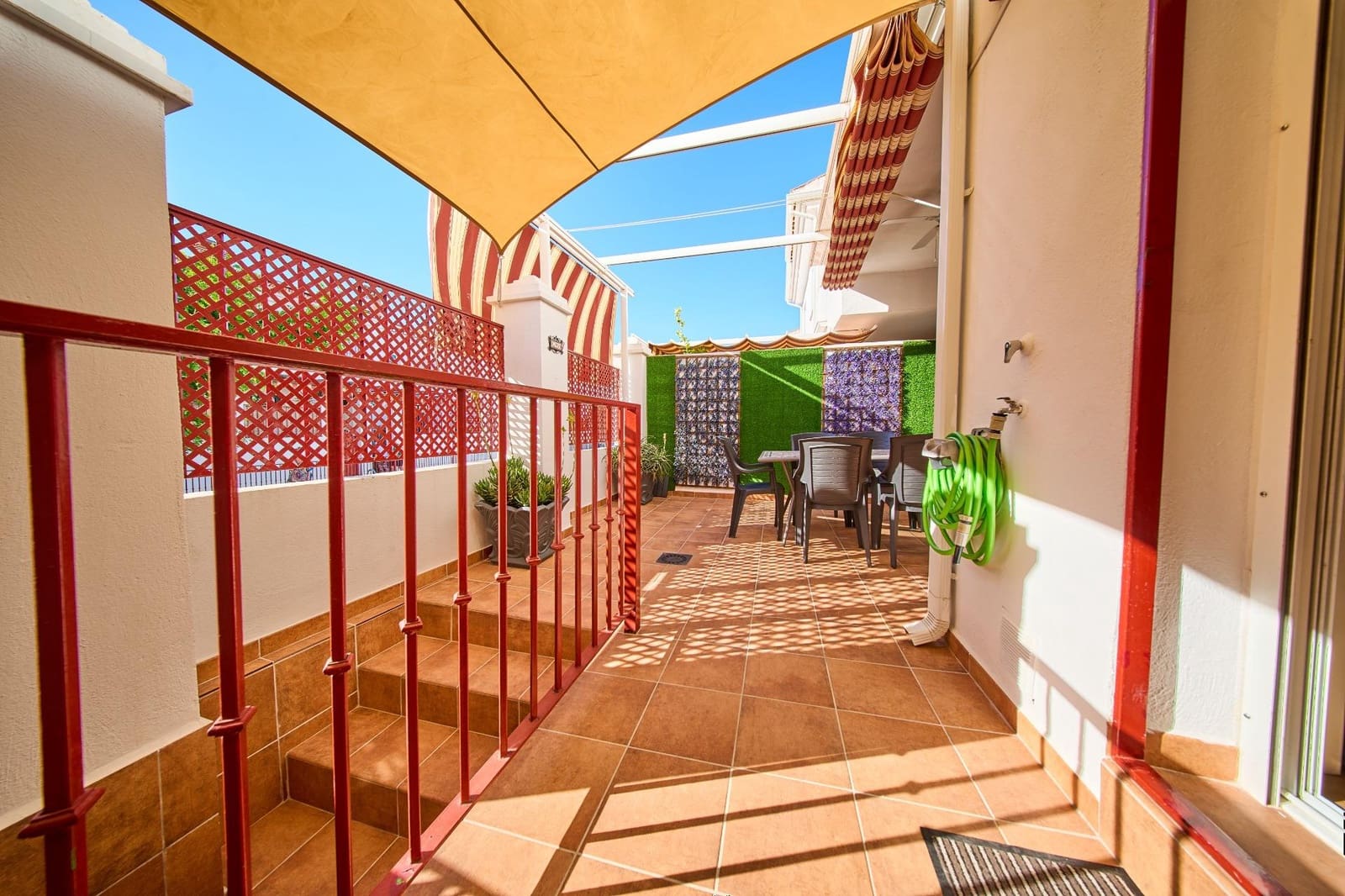 5 quarto Moradia em Banda para venda em Ogijares com piscina garagem - 315 000 € (Ref: 9908163)