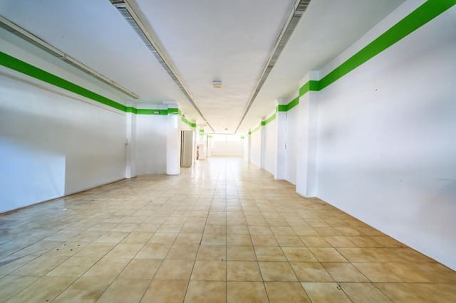 Erhverv til salg i Baza - € 250.000 (Ref: 9908164)