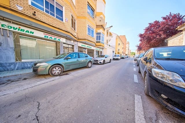 Erhverv til salg i Baza - € 250.000 (Ref: 9908164)
