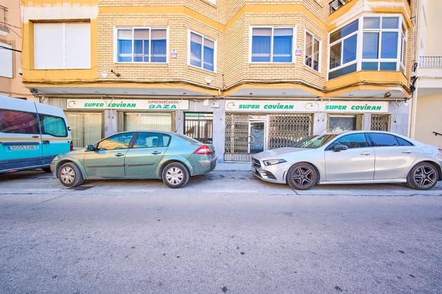 Erhverv til salg i Baza - € 250.000 (Ref: 9908164)