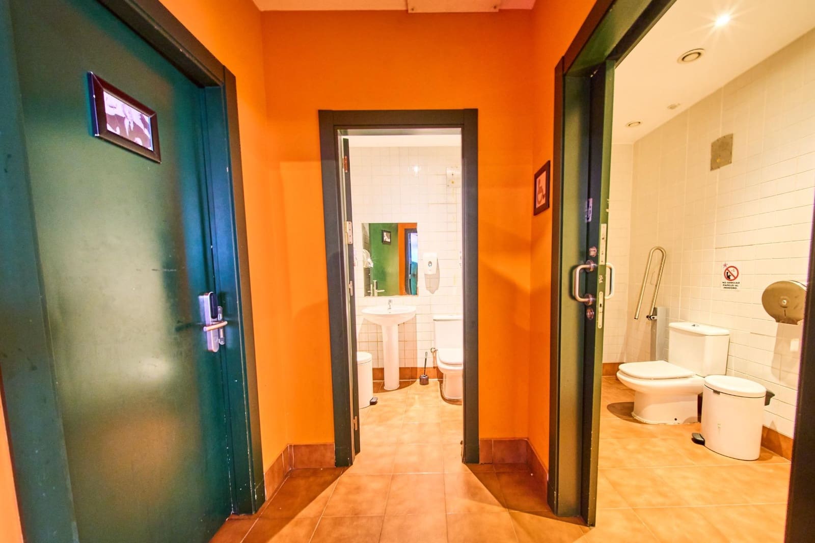 Entreprise à vendre à Grenade ville - 200 000 € (Ref: 9911237)