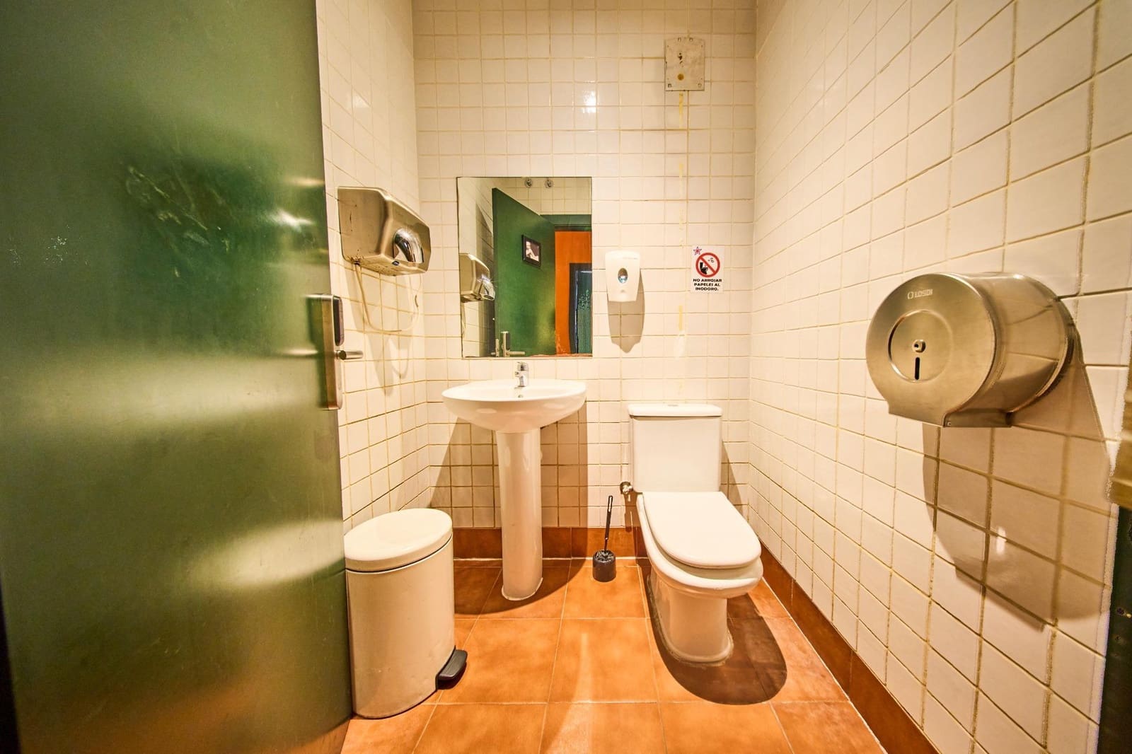 Entreprise à vendre à Grenade ville - 200 000 € (Ref: 9911237)