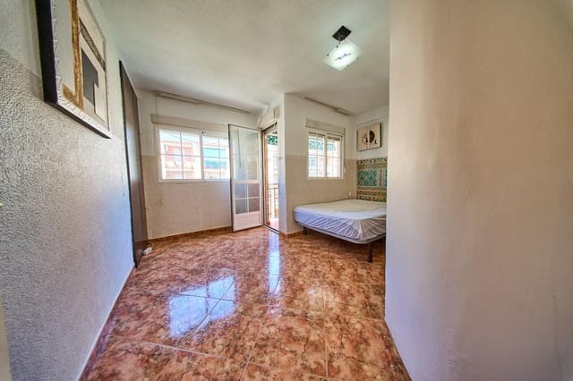 3 quarto Apartamento para venda em Zaidin, Granada cidade - 179 900 € (Ref: 9911238)