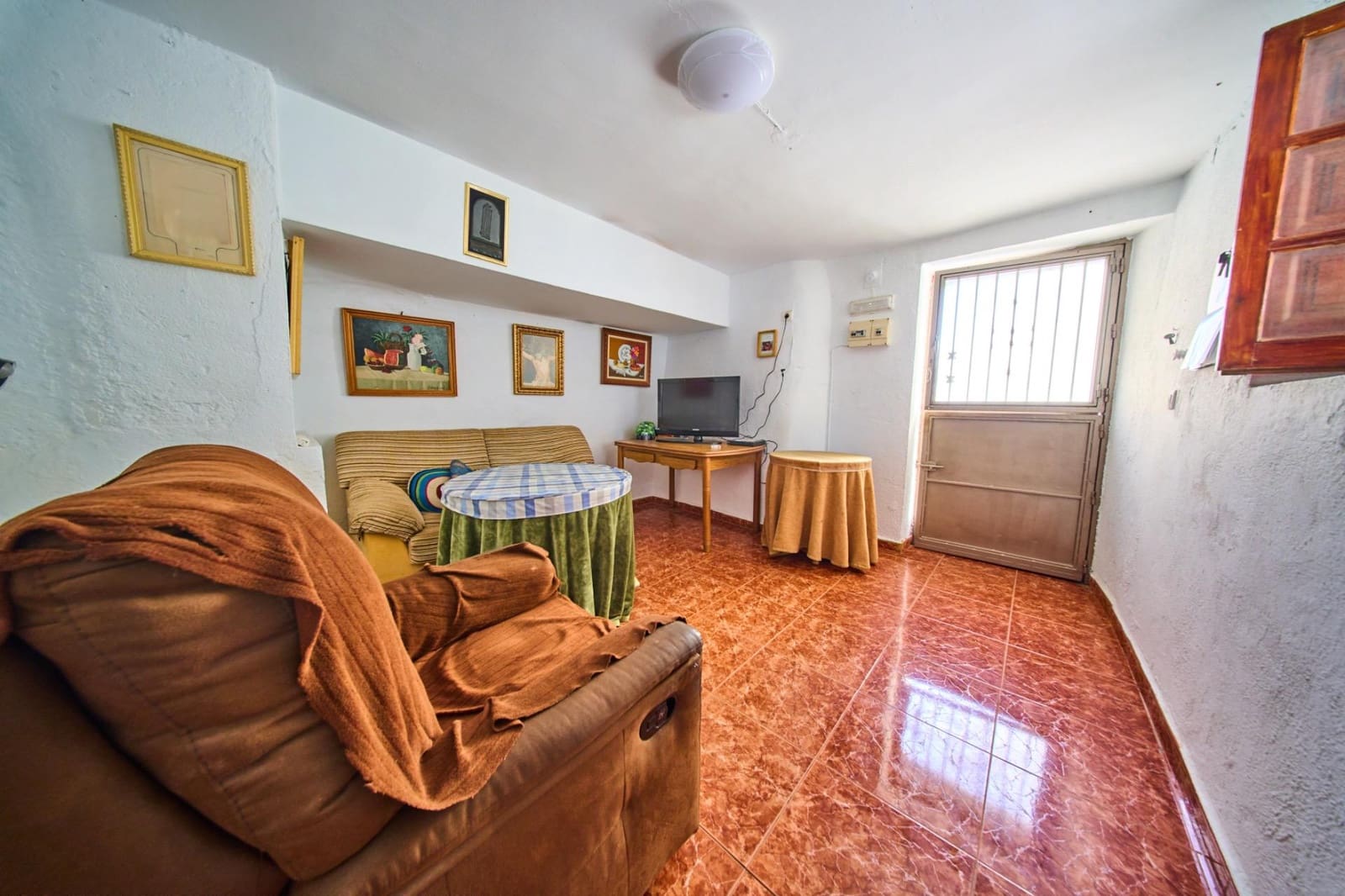 2 bedroom Villa for sale in Orgiva - € 79,000 (Ref: 9911239)
