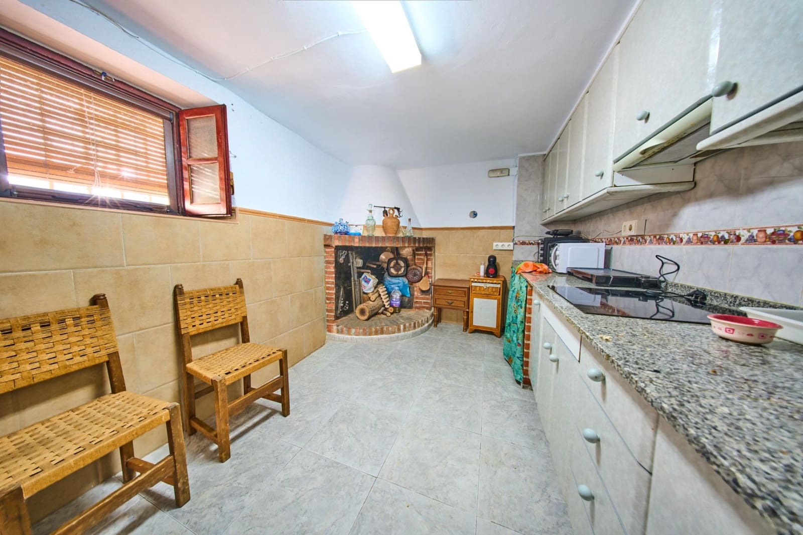 2 bedroom Villa for sale in Orgiva - € 79,000 (Ref: 9911239)