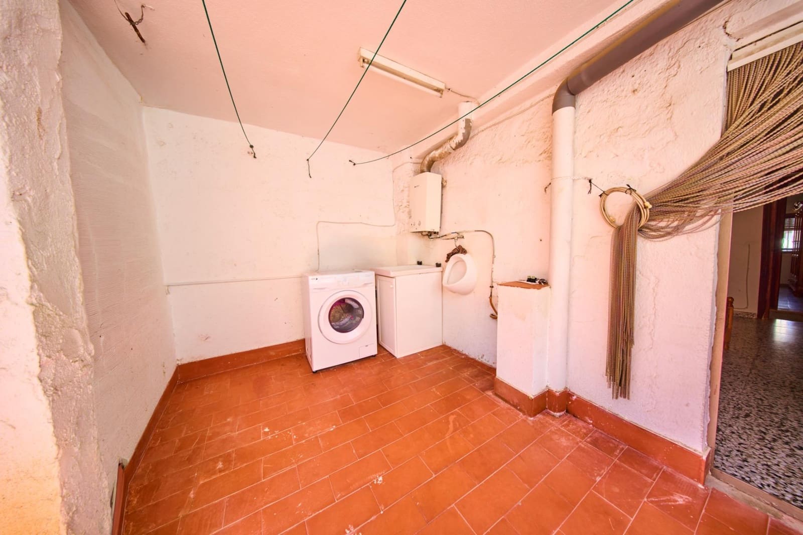 2 bedroom Villa for sale in Orgiva - € 79,000 (Ref: 9911239)